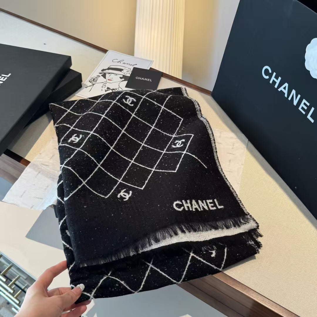 CC 26s Black White Quilted Grid CC Logo Fringe Scarf 45x200cm 534836