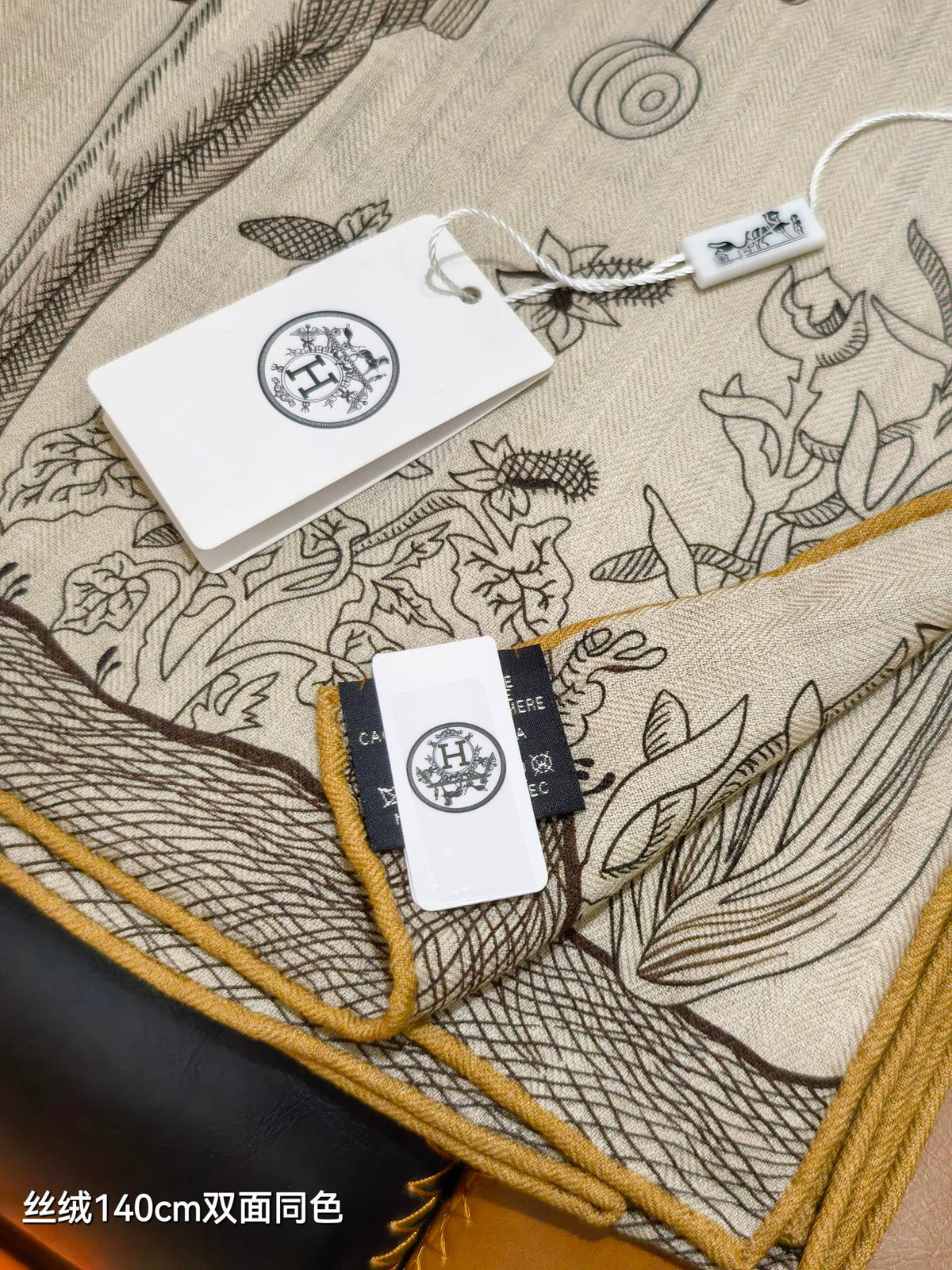 HM 26s Scarf 140 In Cashmere And Silk 513482