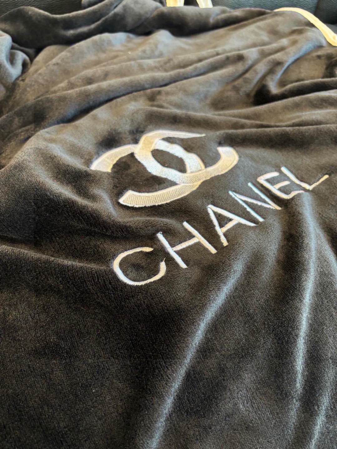 CC Blanket Black White Milk Fleece 492853