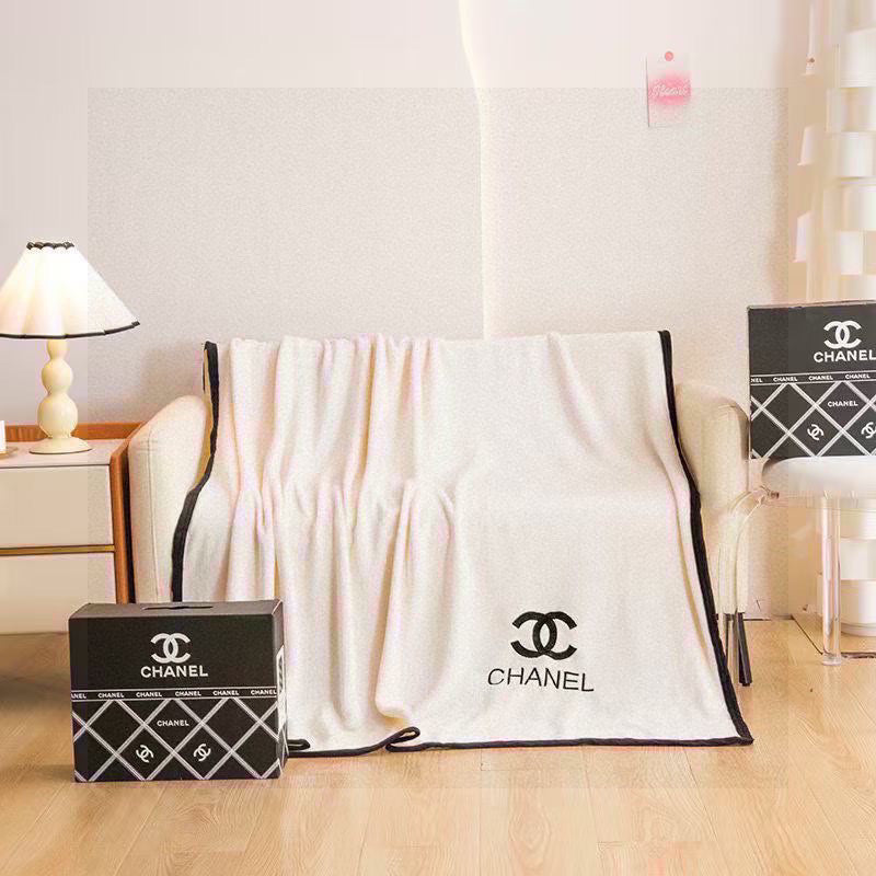 CC Blanket White Milk Fleece 492854