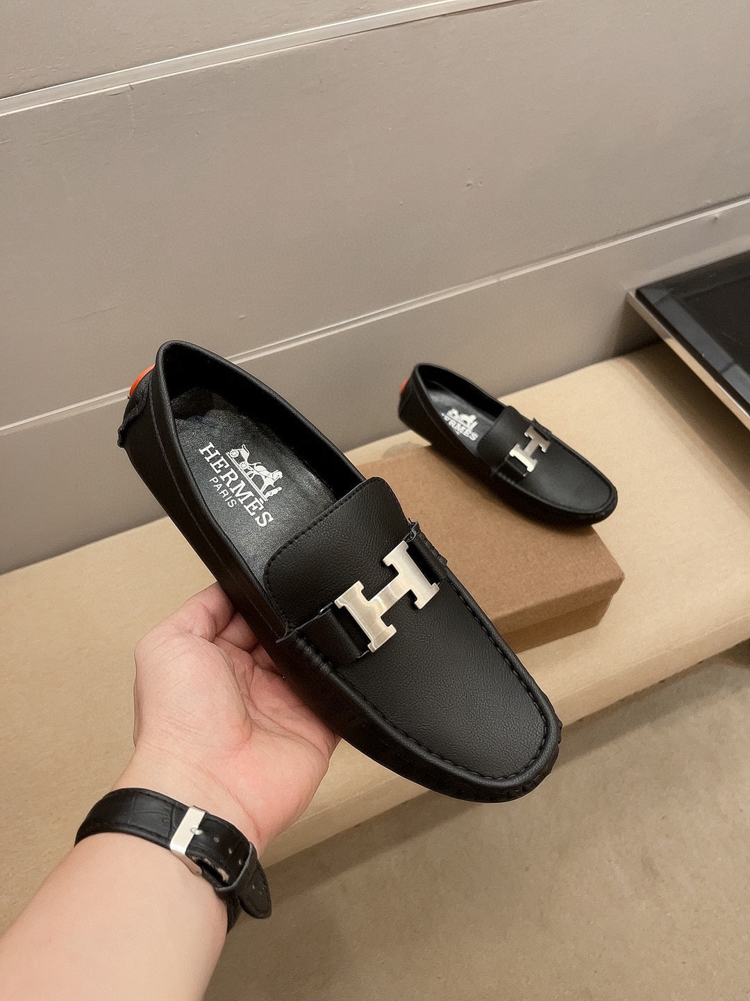HM Men's Slip-on Loafers Black Calfskin 892076