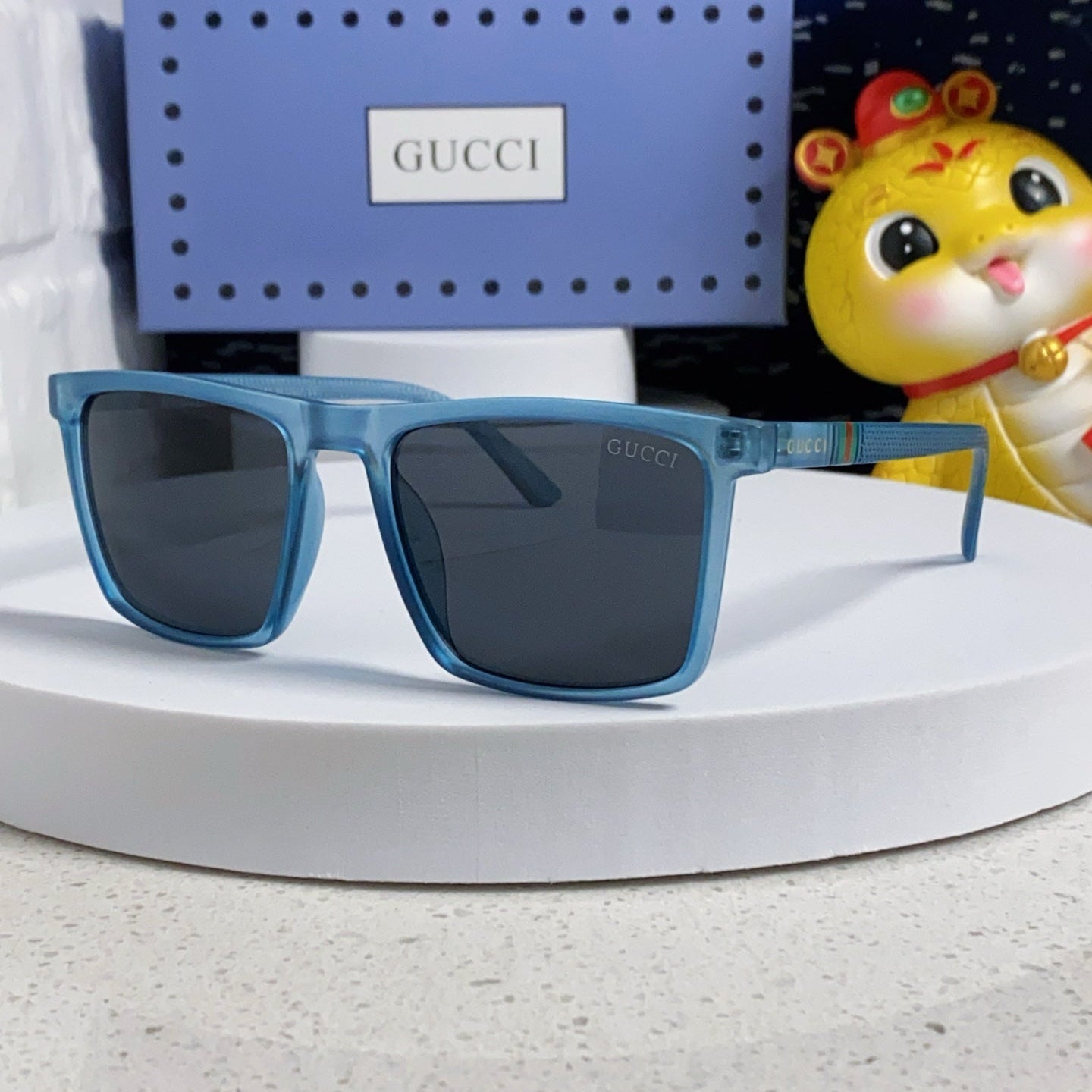 RECTANGULAR FRAME SUNGLASSES 563258 IN ACETATE