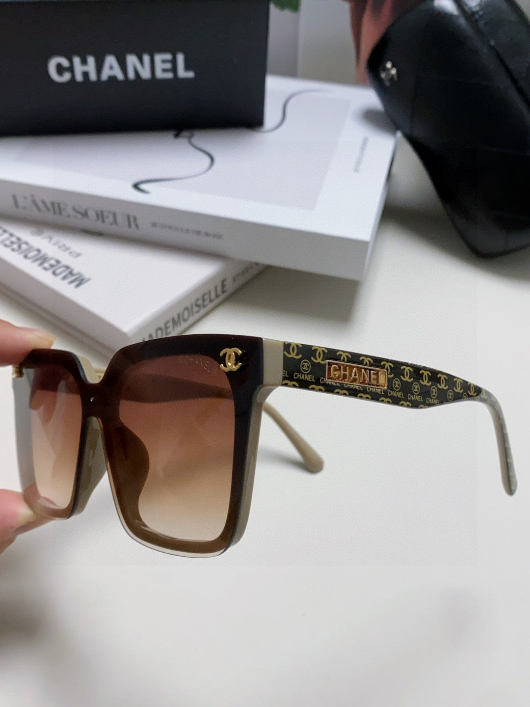 CC Sunglasses 429521