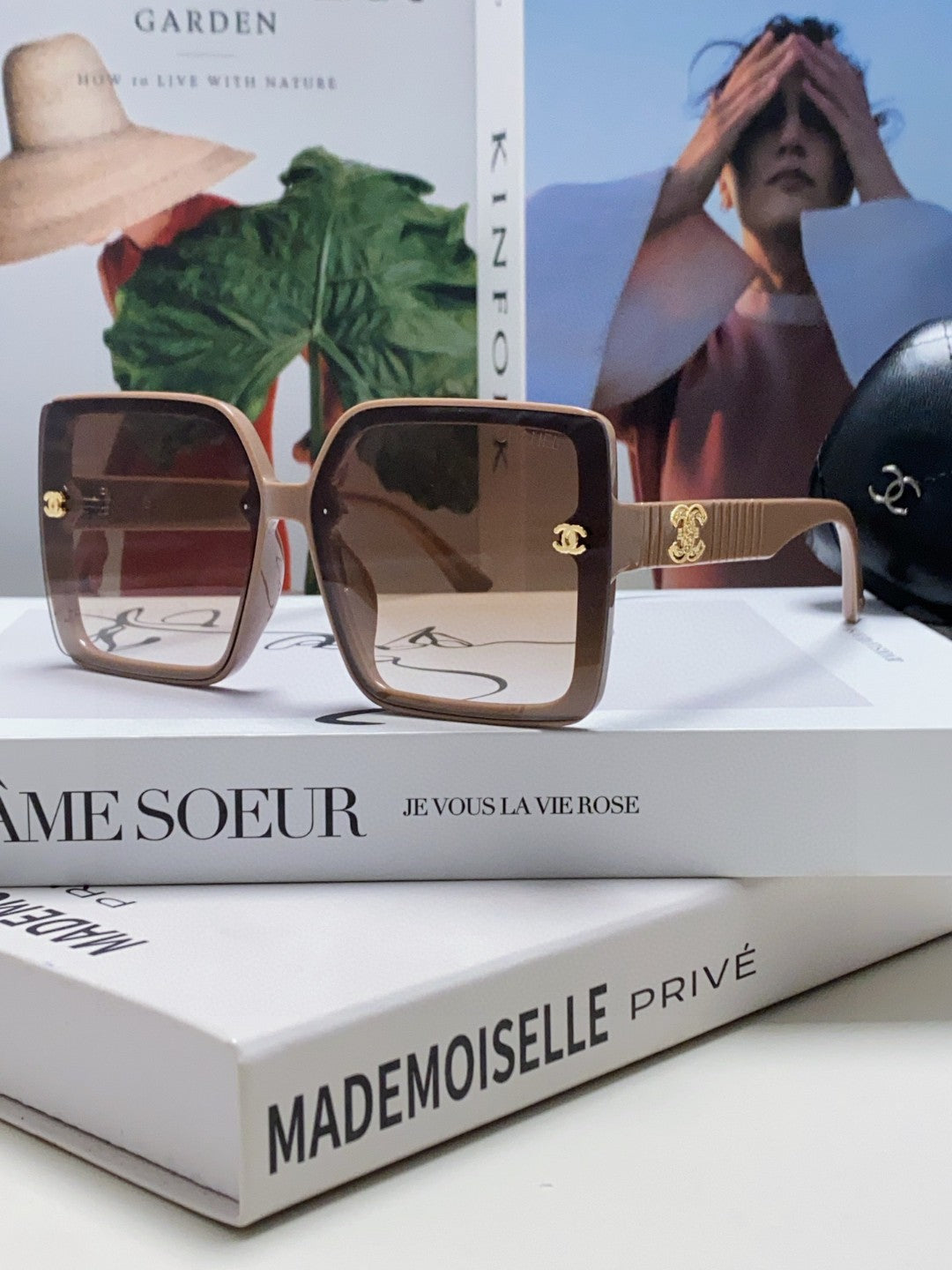 CC Sunglasses 429528