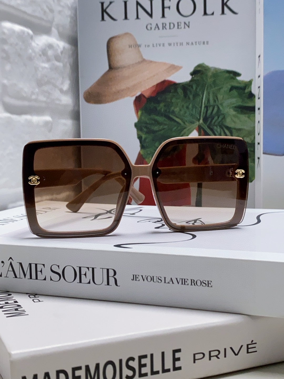 CC Sunglasses 429528
