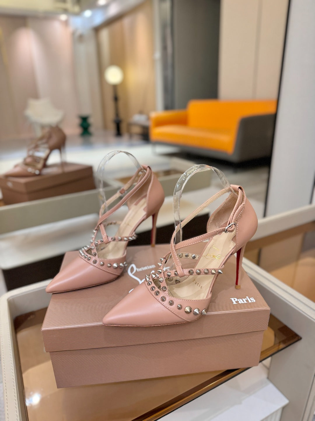 CL Tatooshka Spikes Pump 10cm Light Pink Nappa Leather