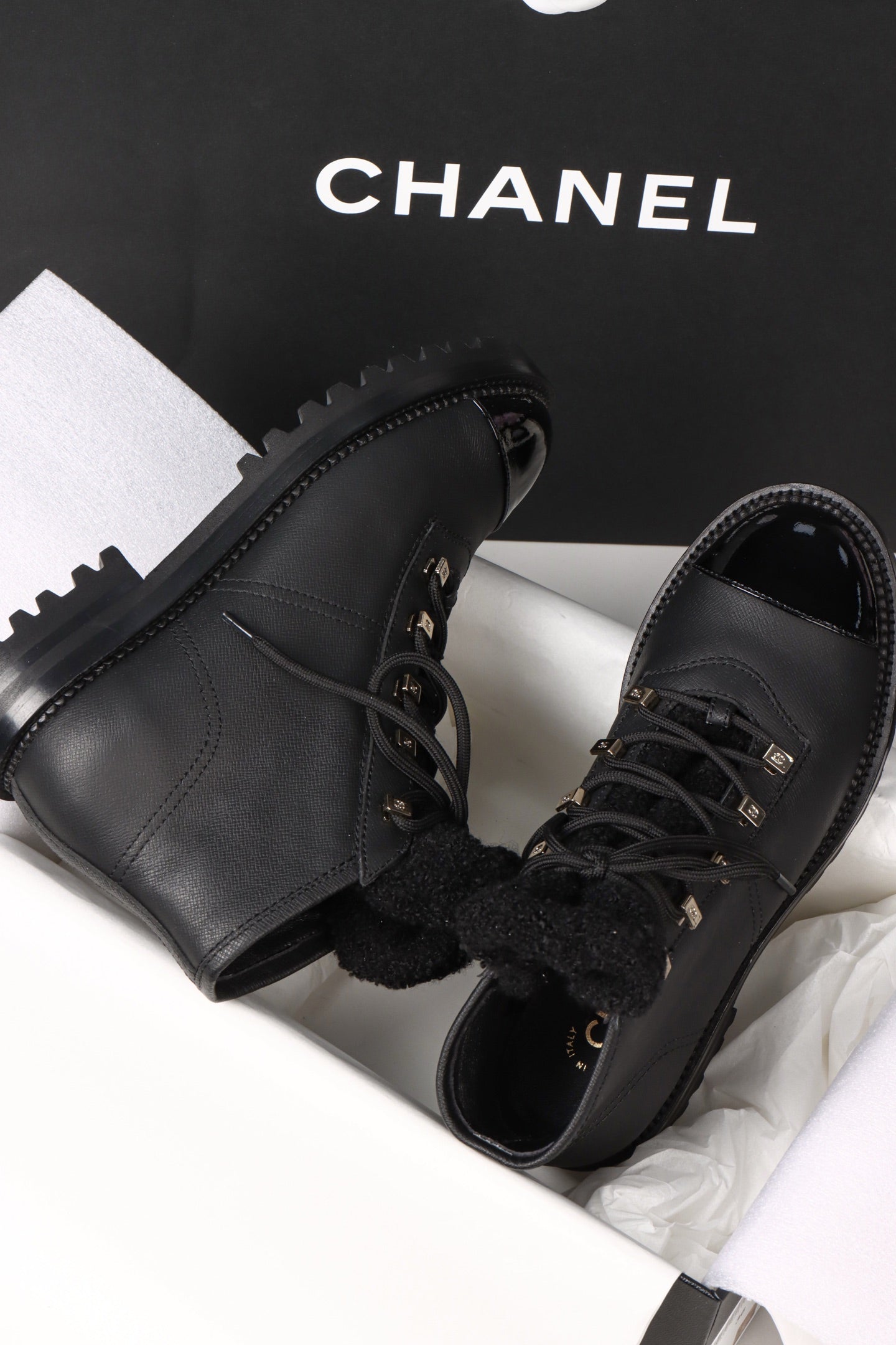 CC 26s Combat Boots Black Shearing Leather 964815