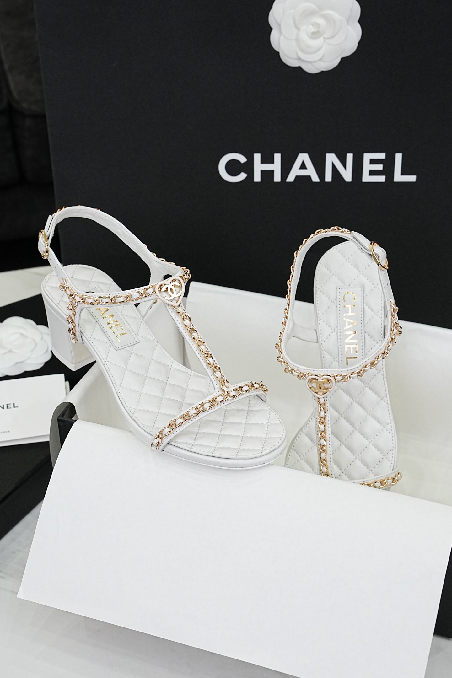 CC 26s Heart CC T-Strap Sandals White Quilted Leather 964934