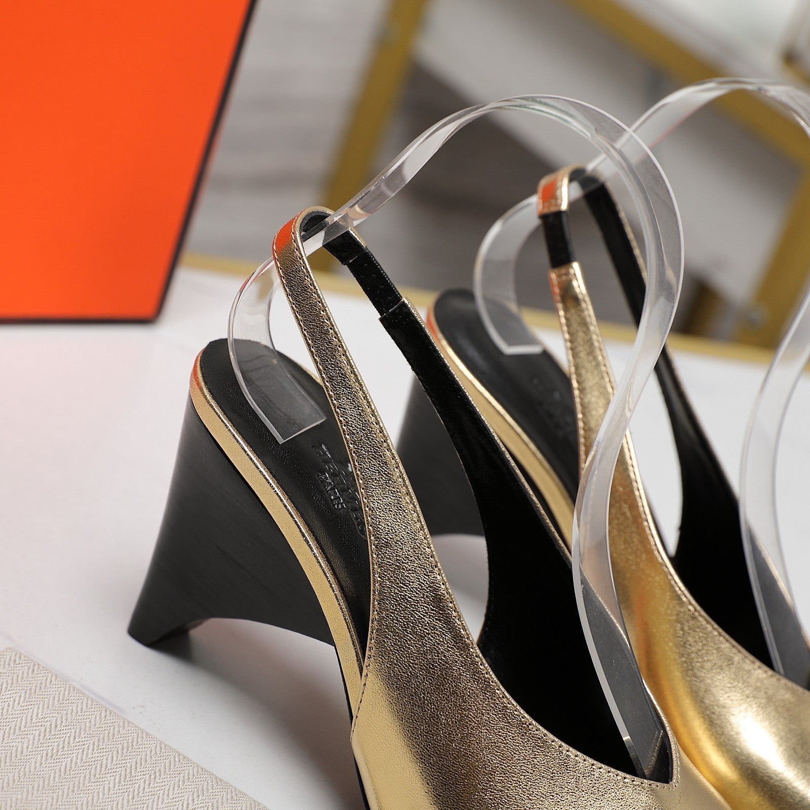 HM Classic High-Heeled Slingback 70mm Golden Sheepskin 547639