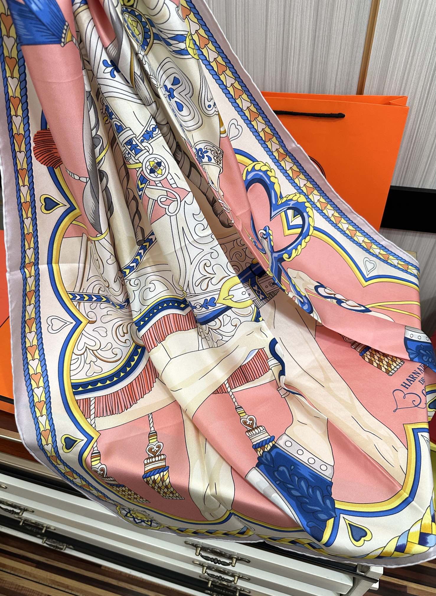 Carré Harnais De Cœur Scarf 90 CM In Pink Colorful Silk 306471