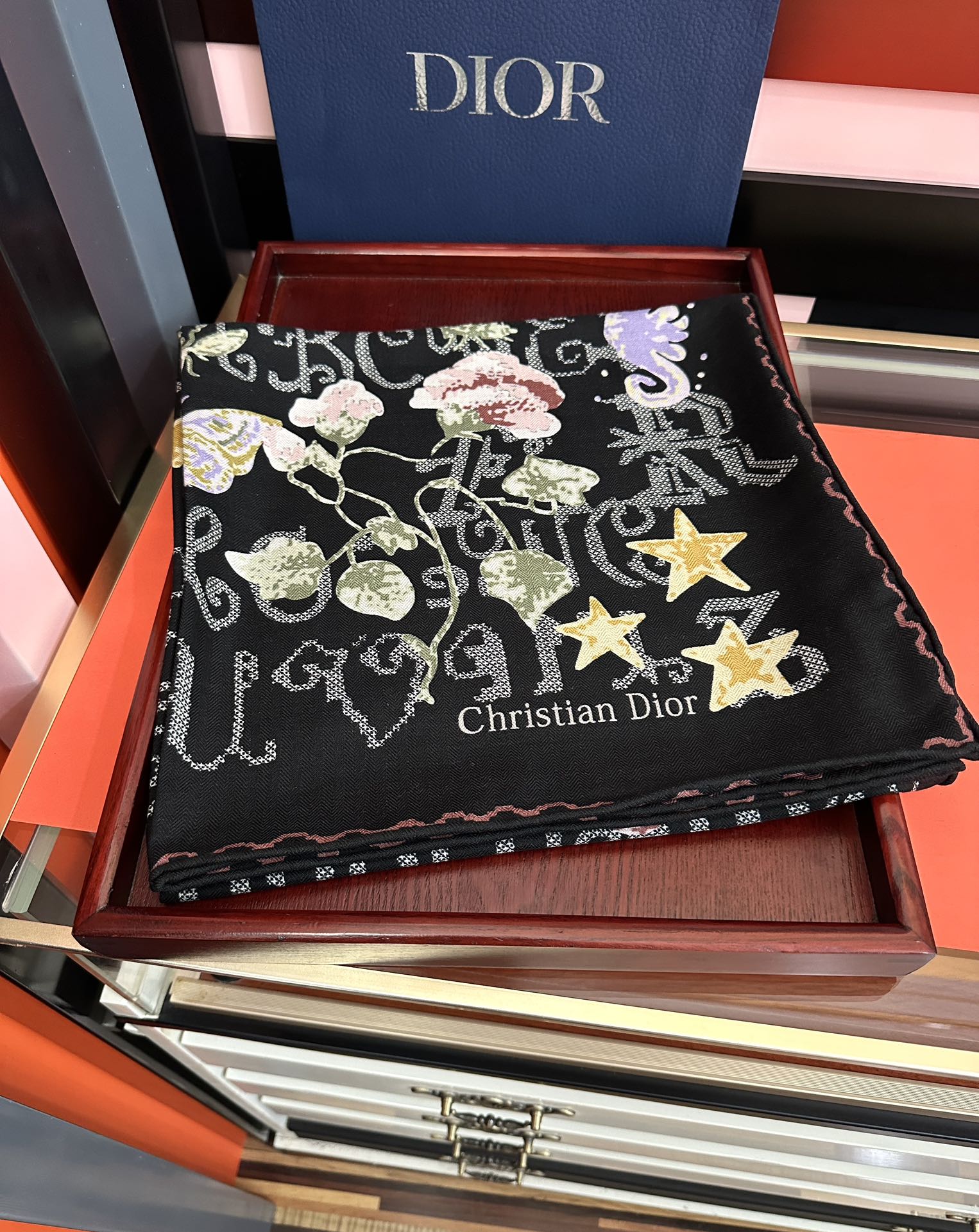 CD Double-Sided Scarf 140cm Noir Multicolor Cashmere Silk 153131