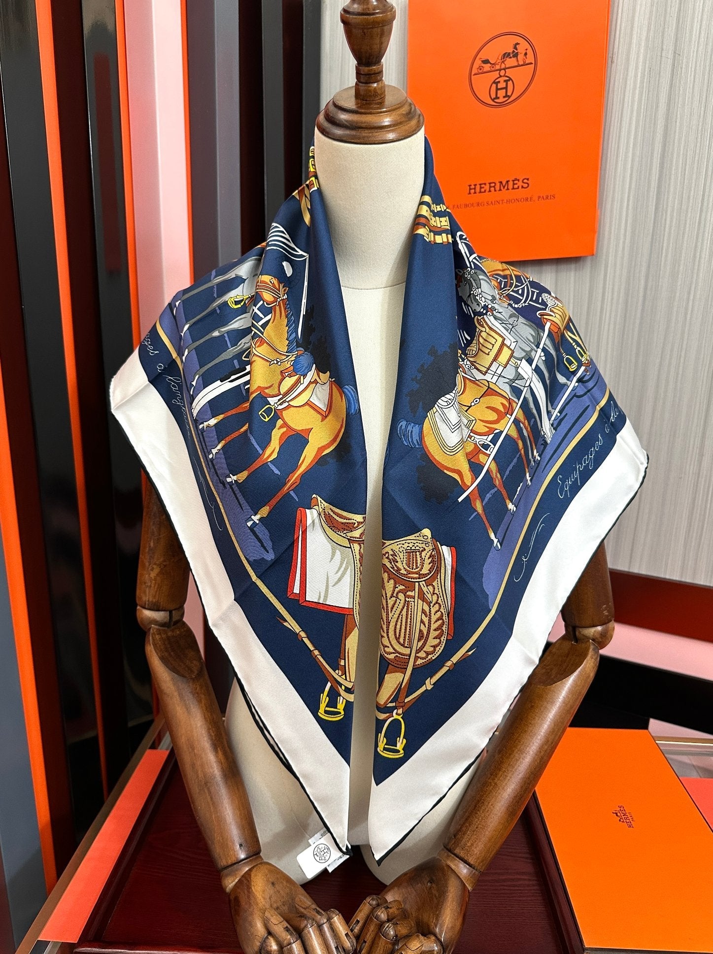 HM Scarf 90x90 Colorful Twill Silk 443161