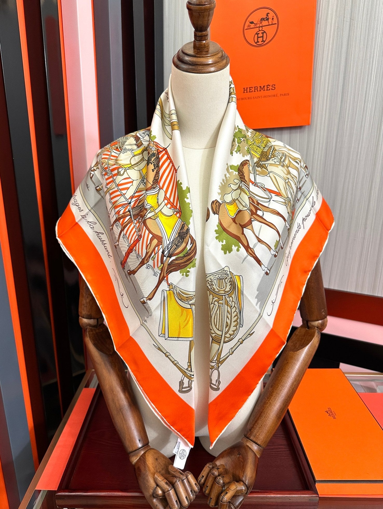 HM Scarf 90x90 Colorful Twill Silk 443162