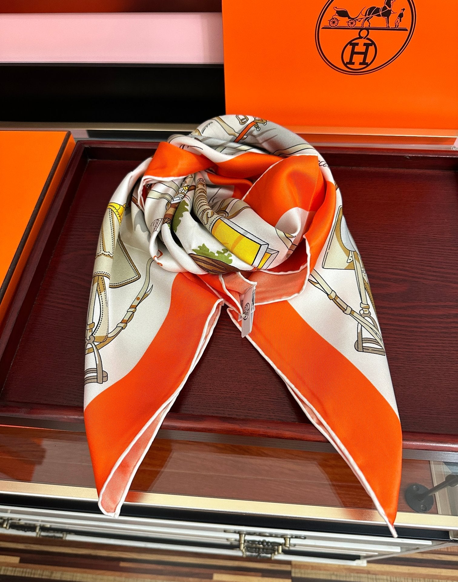 HM Scarf 90x90 Colorful Twill Silk 443162