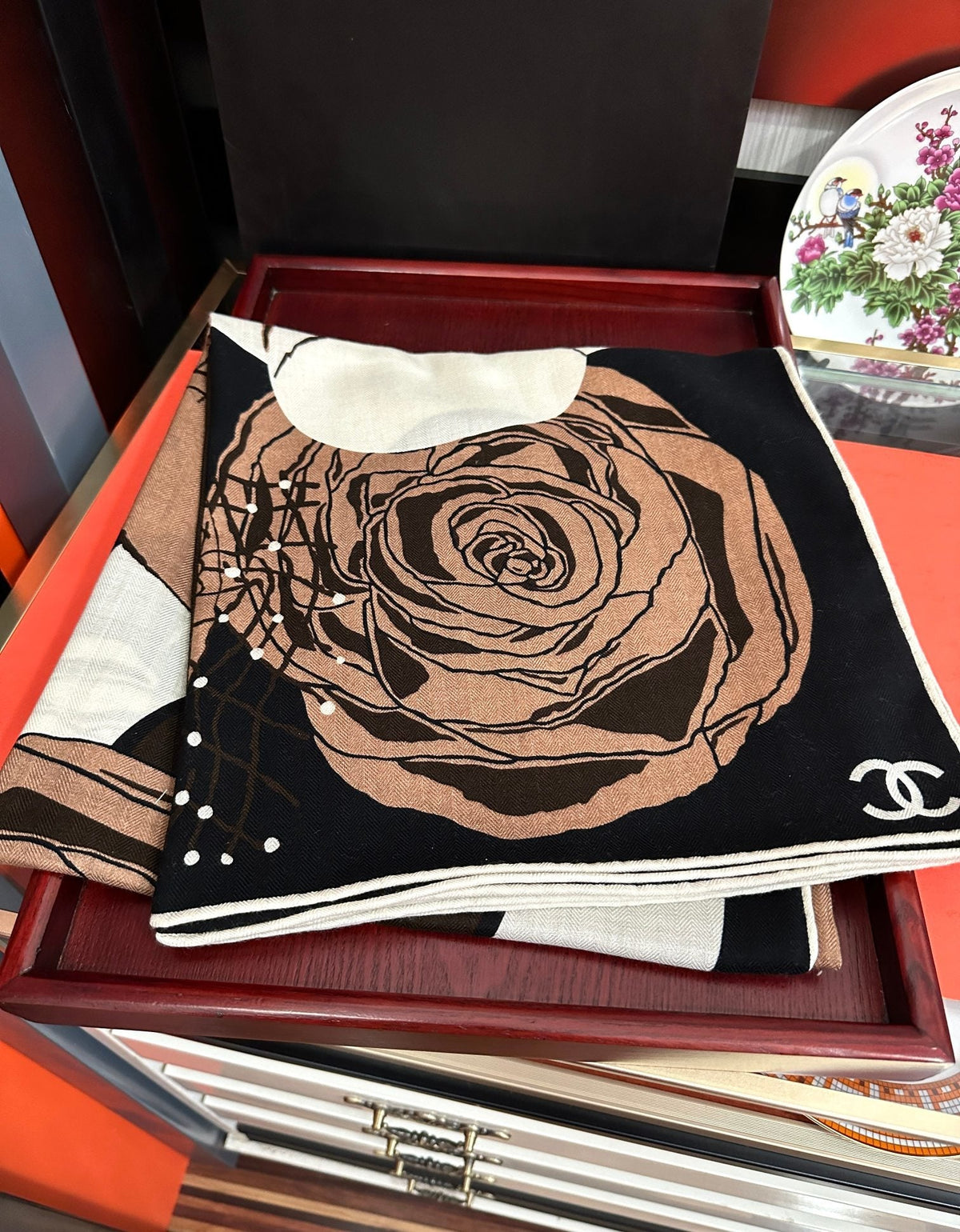 CC 26s Scarf 140 In Cashmere And Silk 475959
