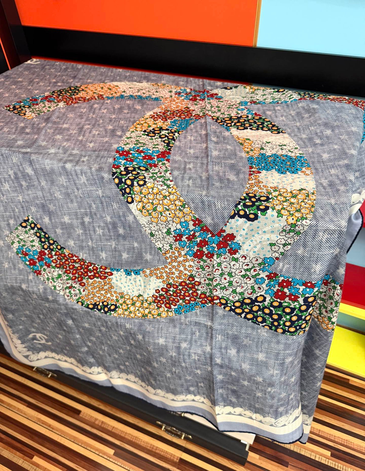 CC Scarf 140x140 Colorful Twill Silk Cashmere 569482