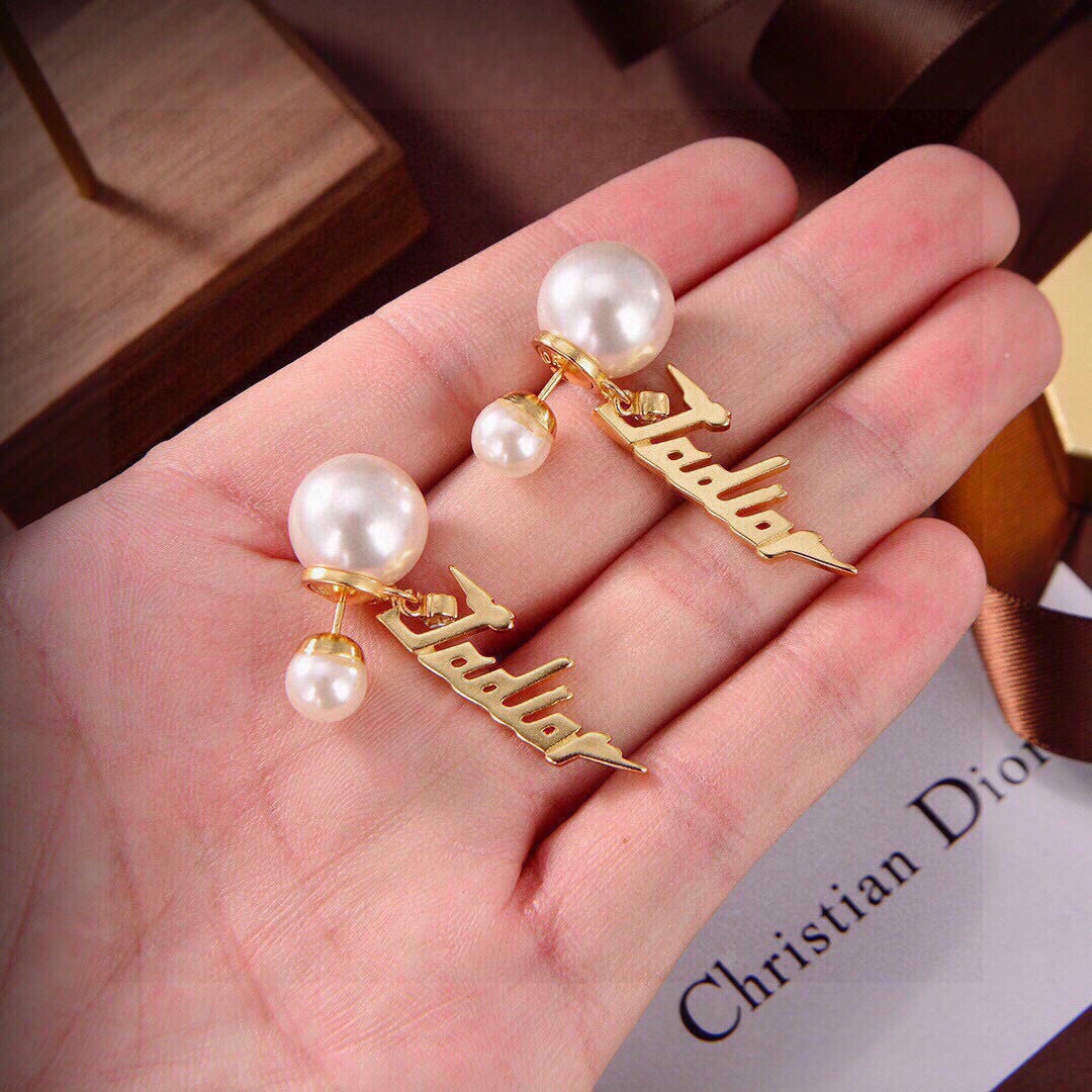 CD 26S Dior Jadior Logo Pearl Drop Earrings In Gold Metal
