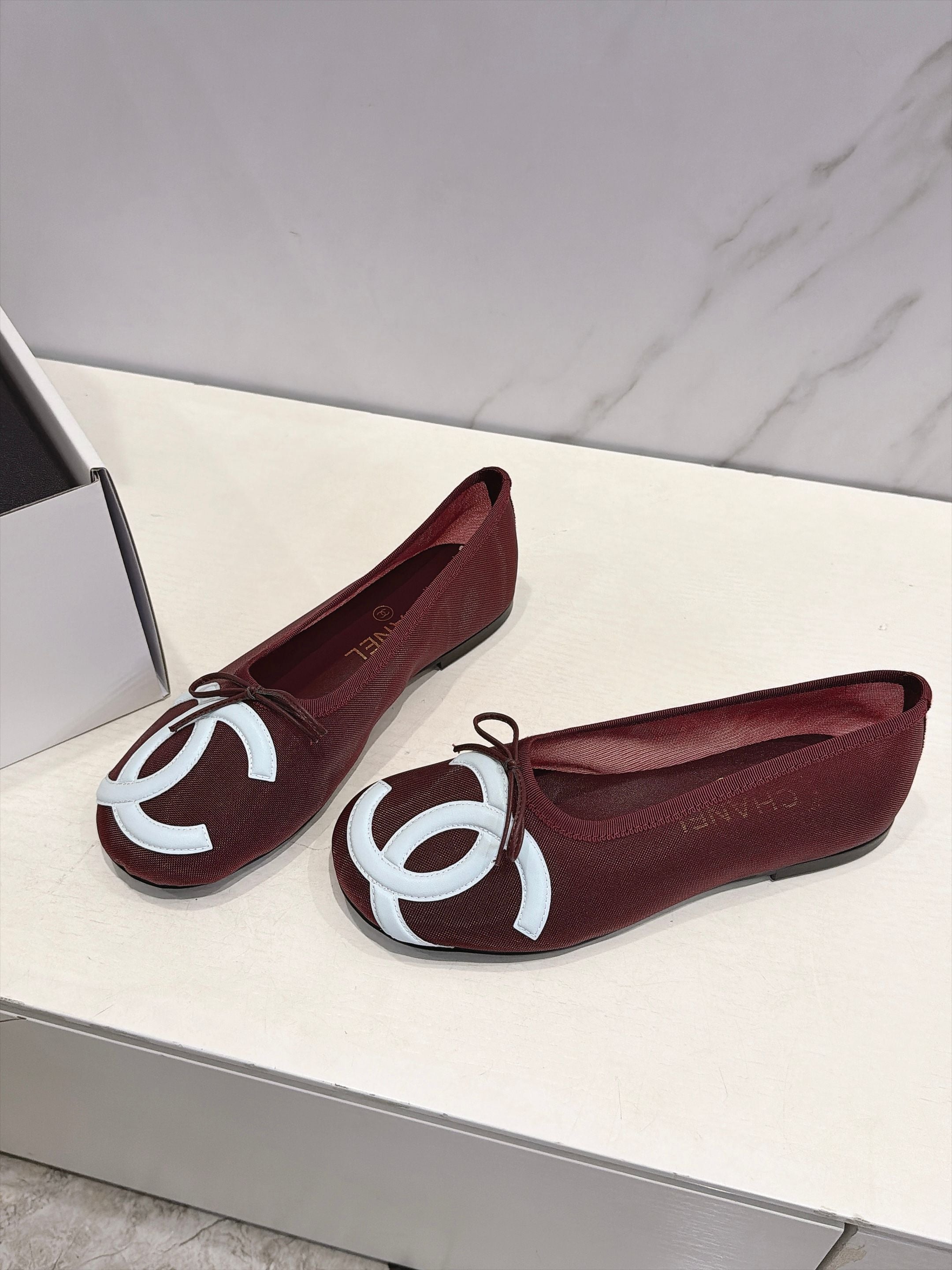 CC 26s Coco Beach Ballet Flats Burgundy Mesh 937753