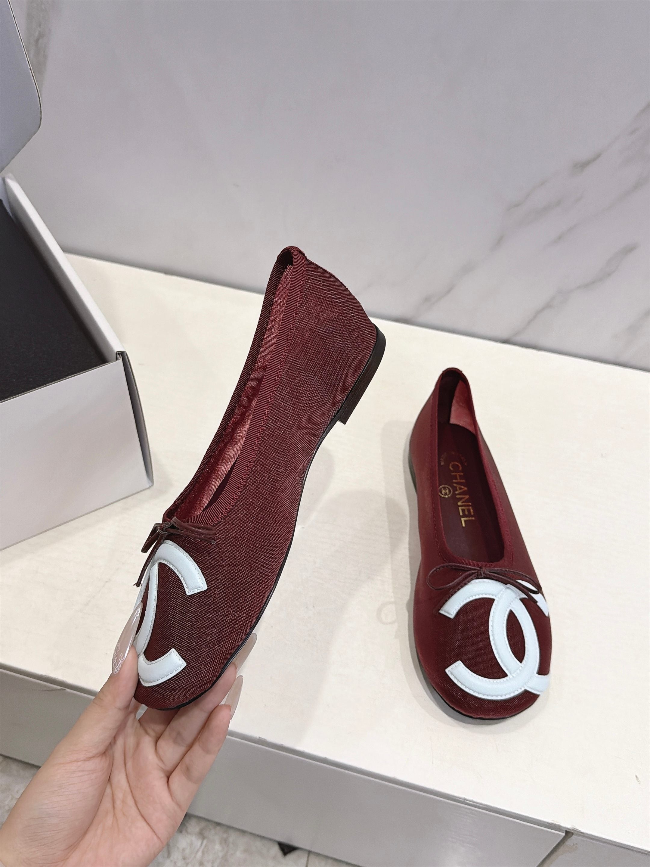 CC 26s Coco Beach Ballet Flats Burgundy Mesh 937753