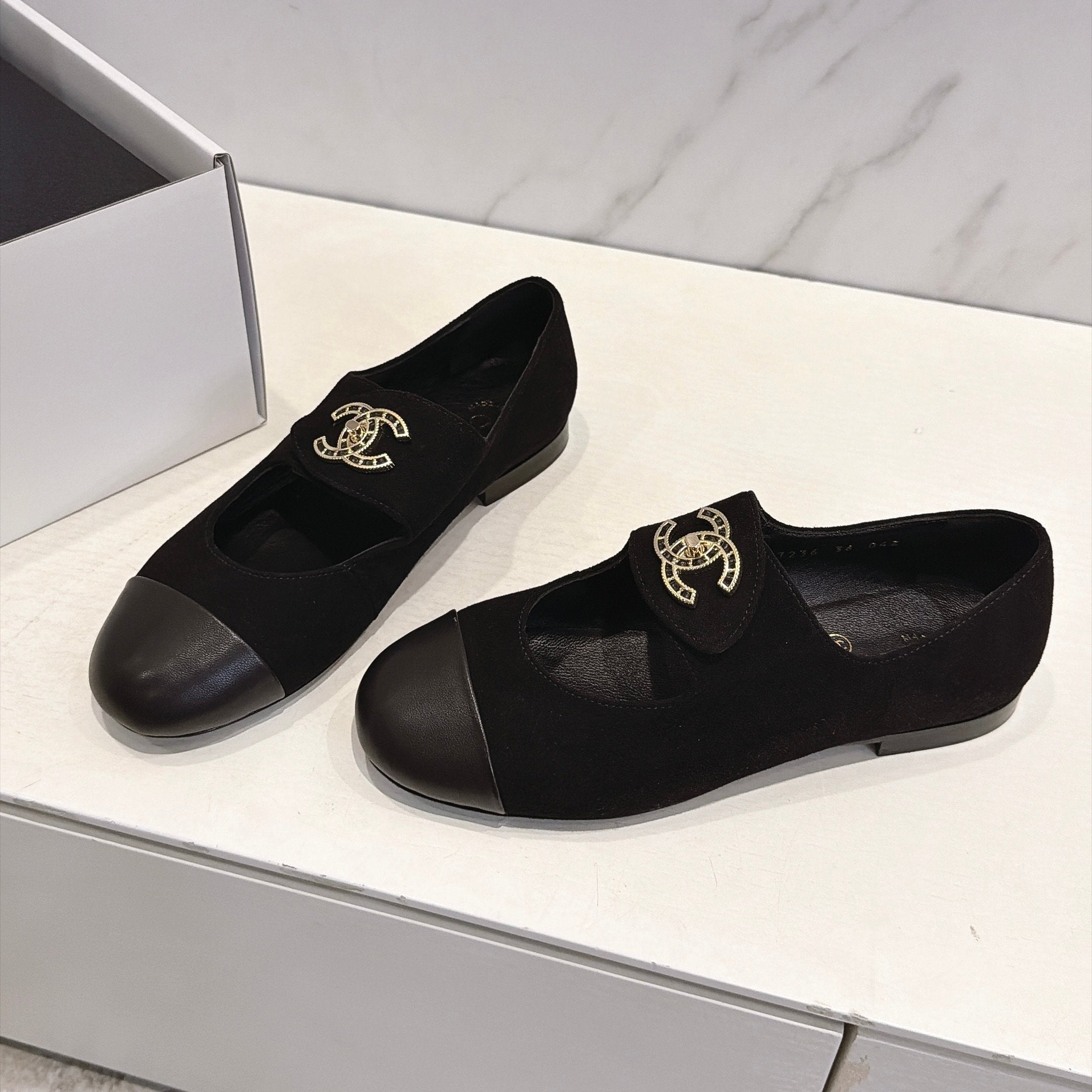 CC 26s Round Toe Mary Jane Shoes Black Suede 937759