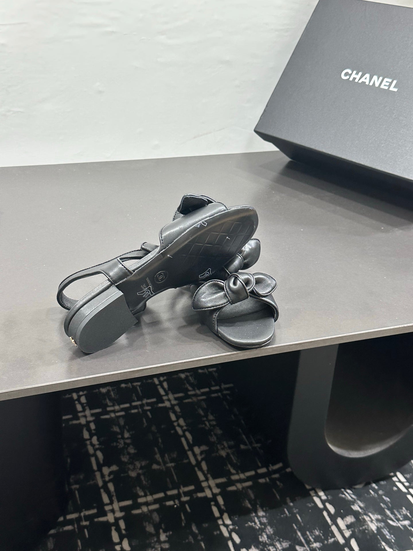 Chanel 26S Bow Sandals In Black Calfskin