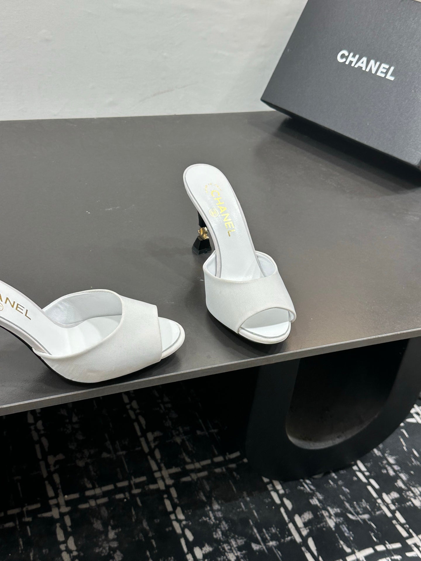 CC 26s Sandal White Sheepskin Satin 832569