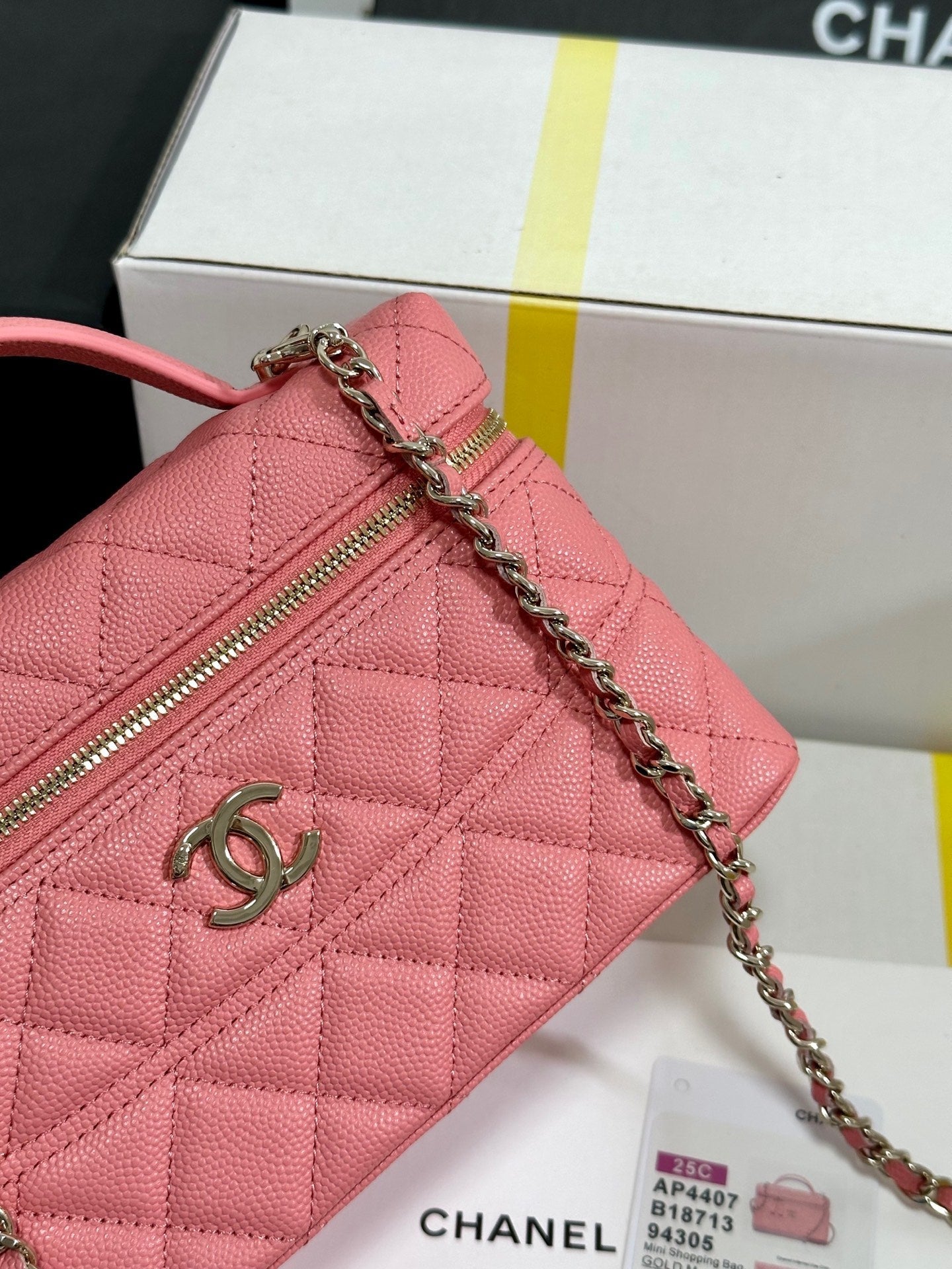 CC 25C Vanity Case 19.5cm Salmon Pink Calfskin Silver Hardware 243635