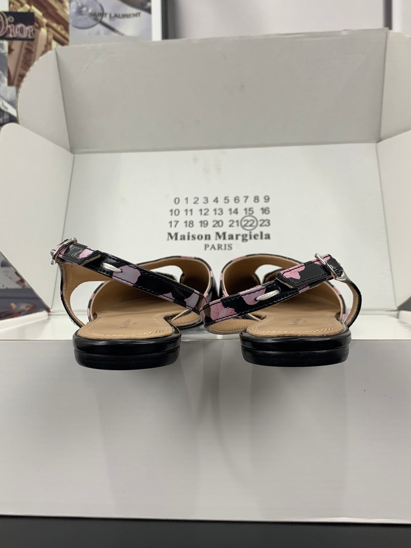 MM6 Tabi Slingback Flats Black Pink Cowhide 895244