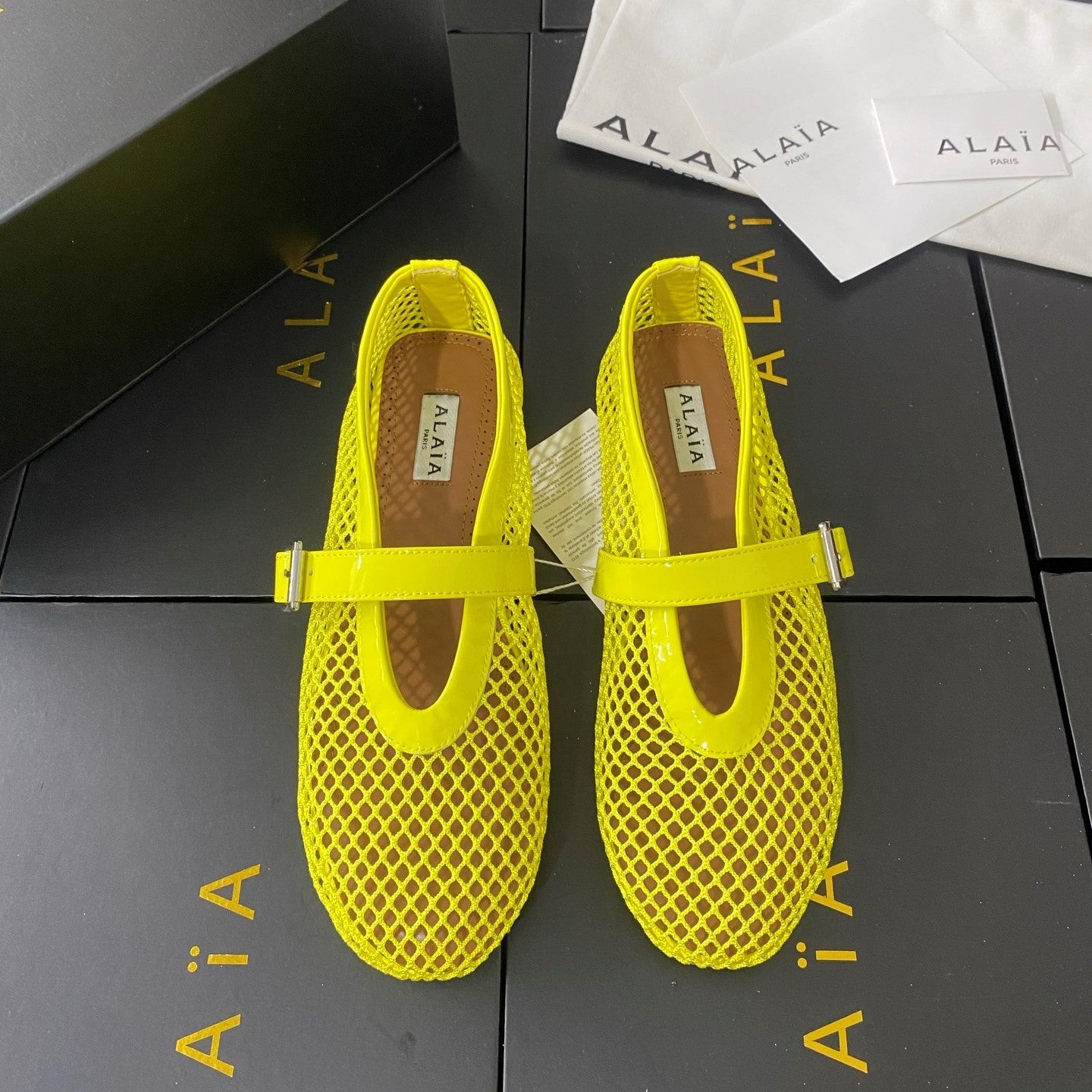 Alaia 26s Mesh Mary Jane Flats 1cm Lime Green Patent Leather SHW 110708