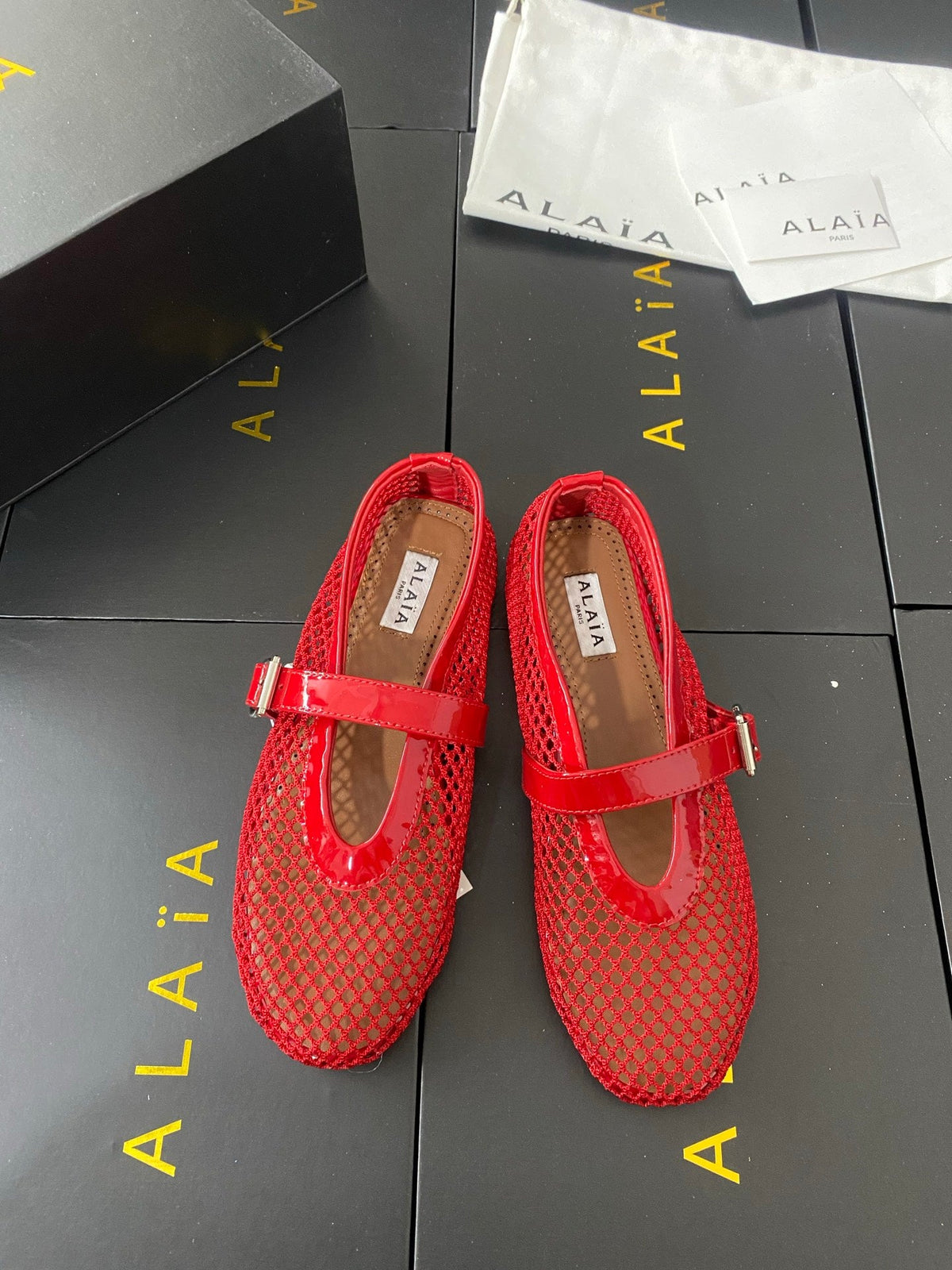 Alaia 26s Mesh Mary Jane Flats 1cm Red Patent Leather SHW 110719