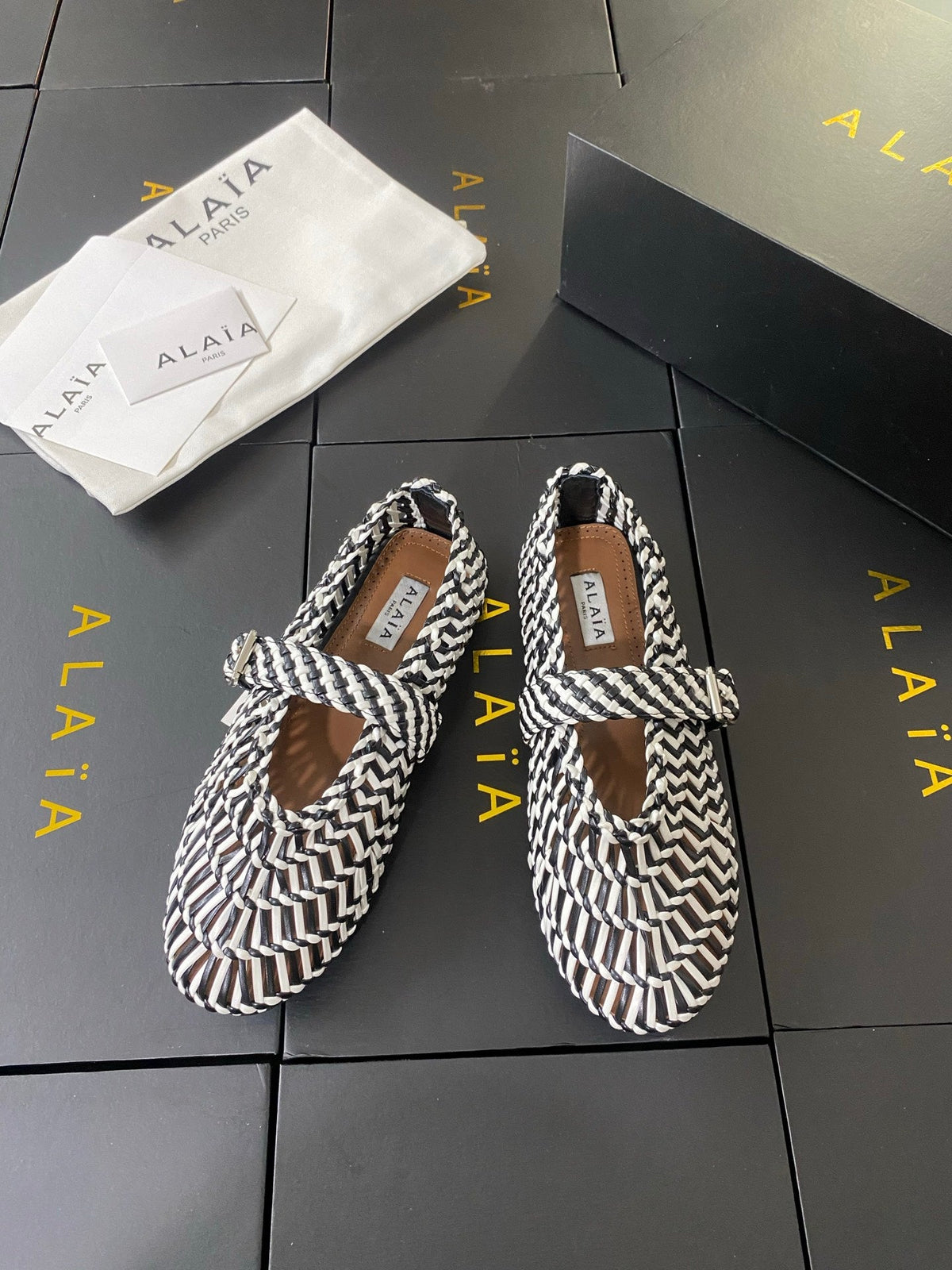 Alaia 26s Mesh Mary Jane Flats 1cm Black White Cord SHW 110726