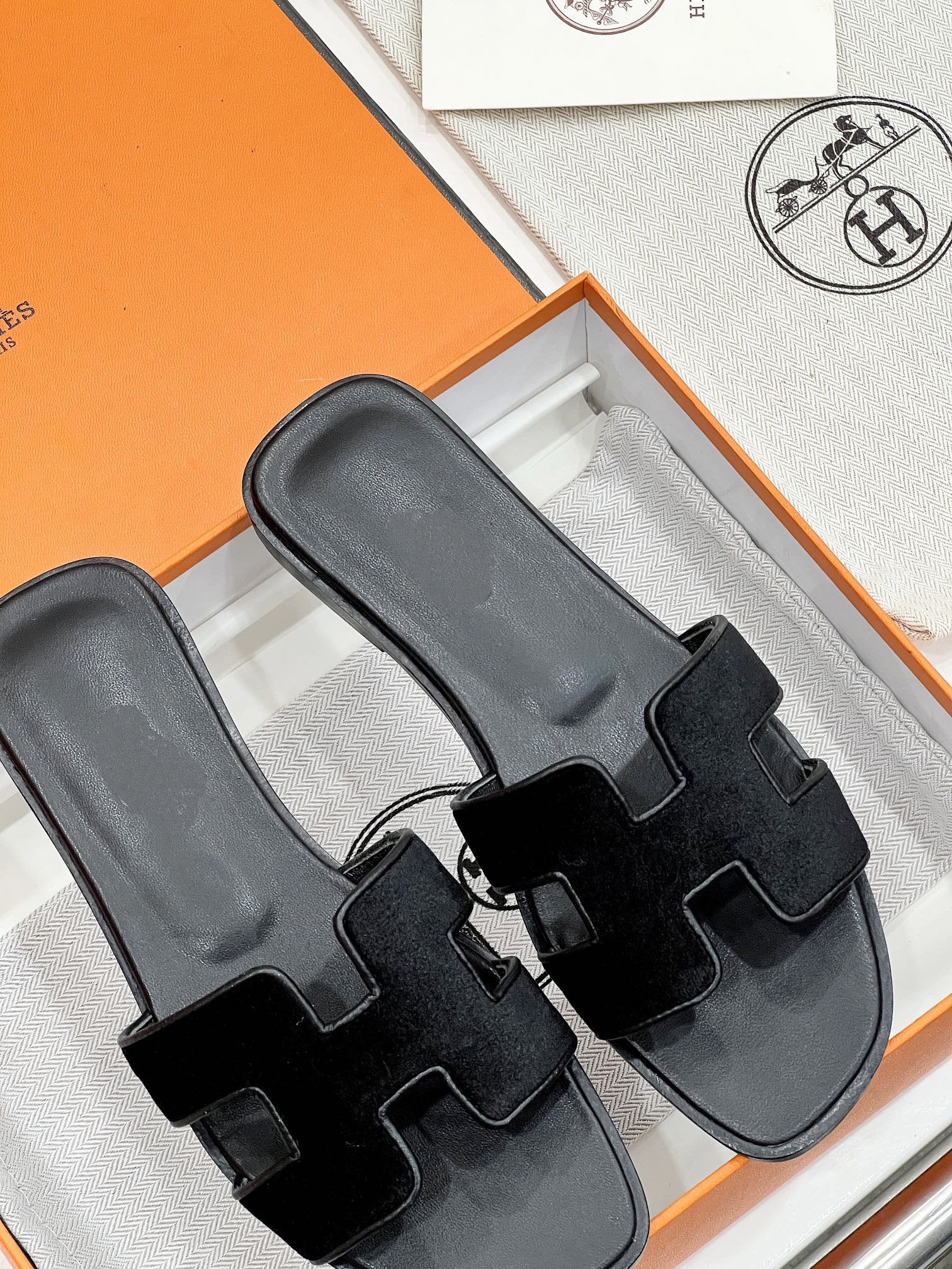 0ran sandal black velvet goatskin