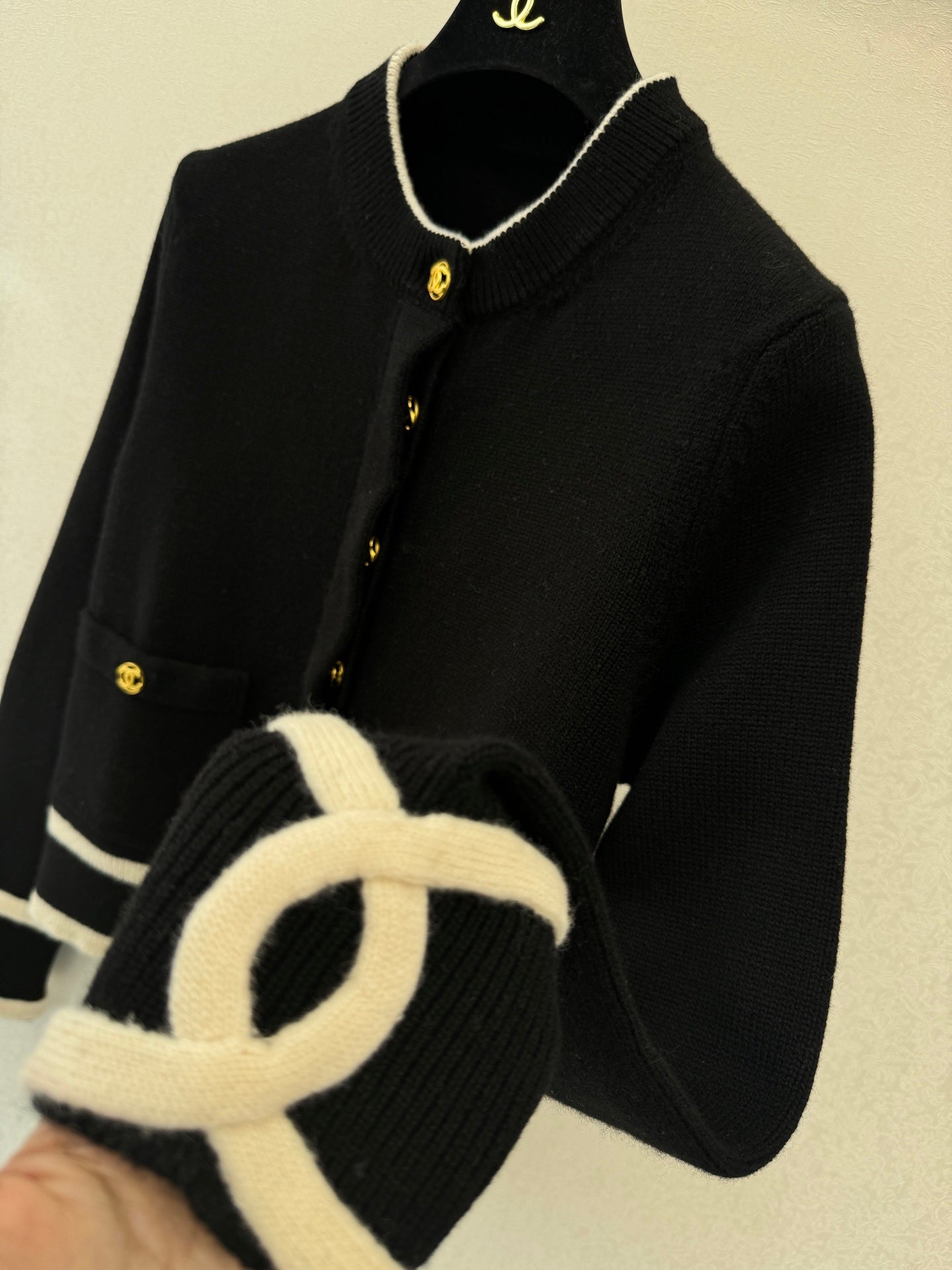 CC 26s Crew Neck Long-Sleeved Top Black Cashmere 424792