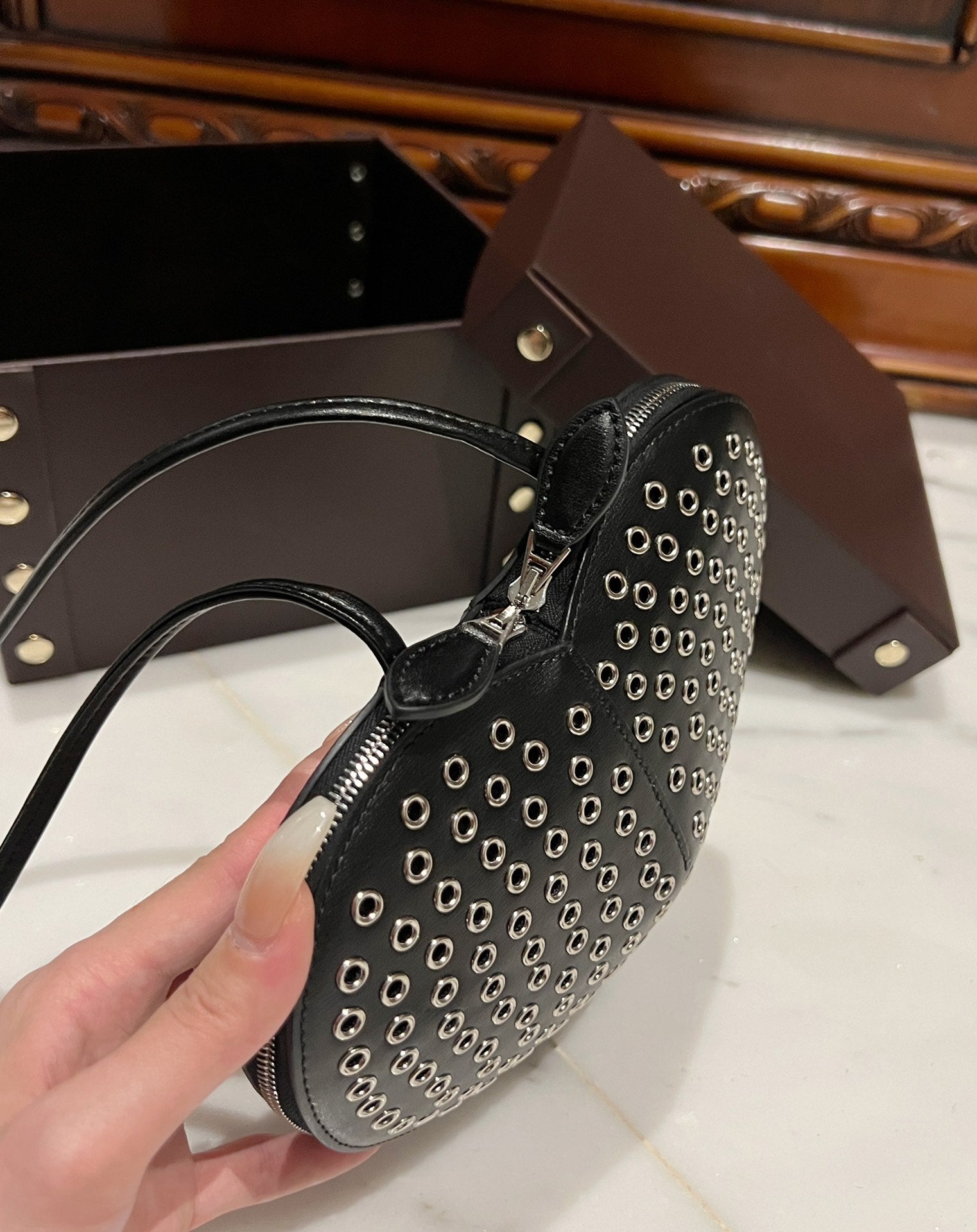 LE COEUR BAG 21 IN BLACK STUDDED CALFSKIN