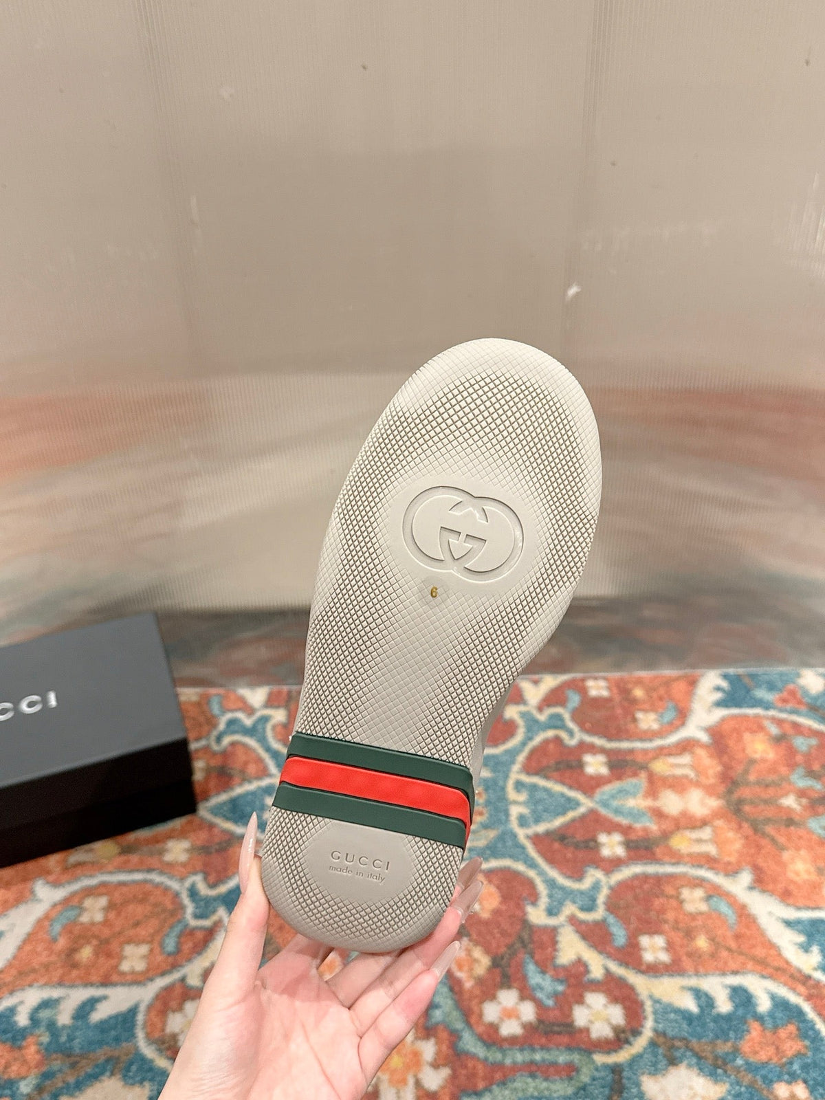 Gucci 26s Sneakers 2.5cm White Perforated Leather 187745