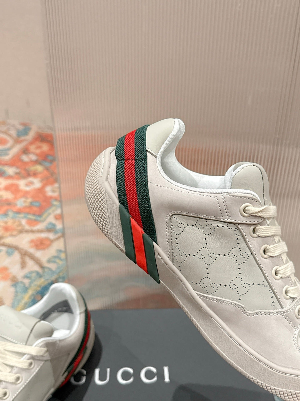 Gucci 26s Sneakers 2.5cm White Perforated Leather 187745