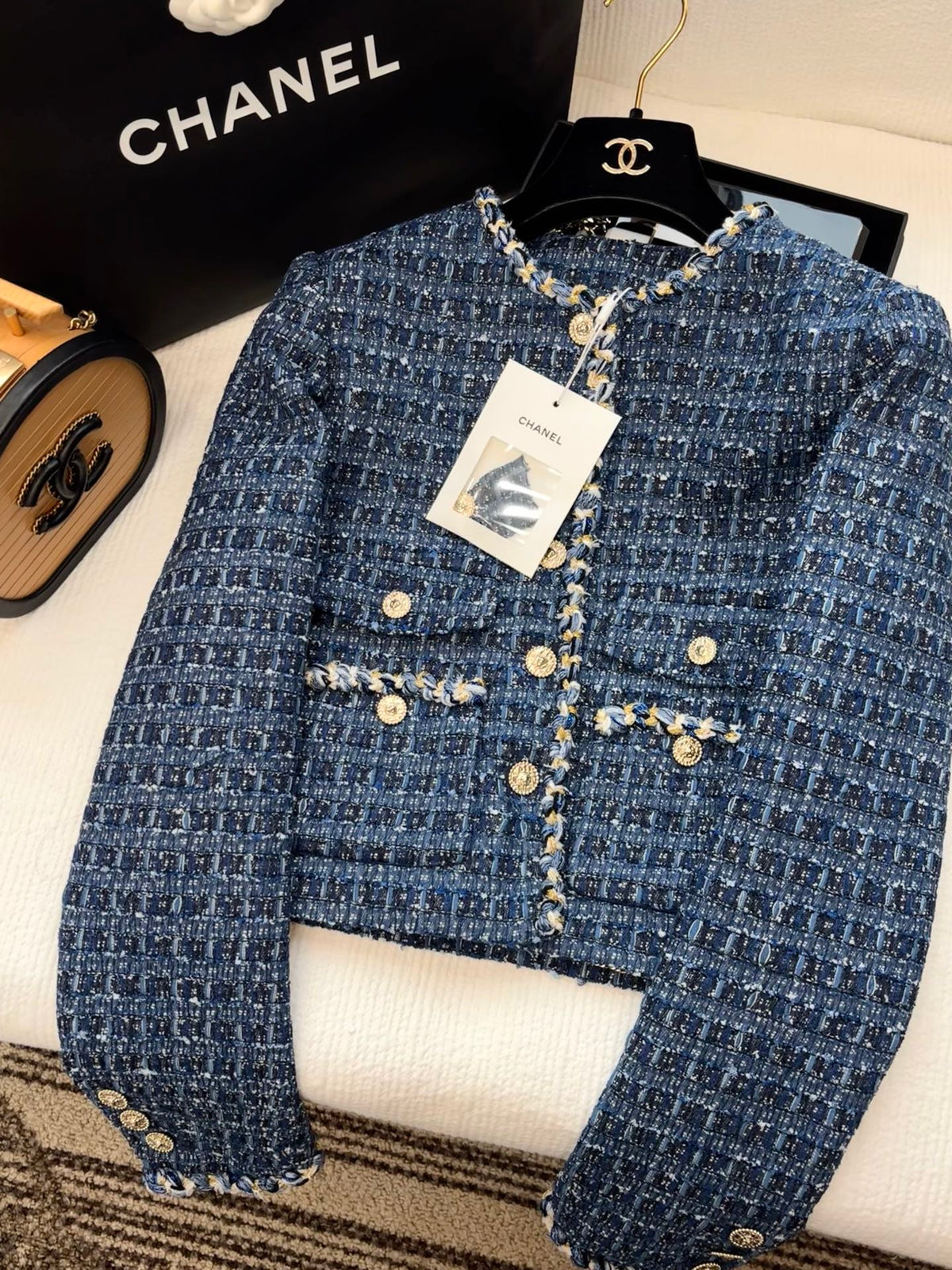 CC 26s Tweed Jacket 46cm Blue Mix Gold 439148