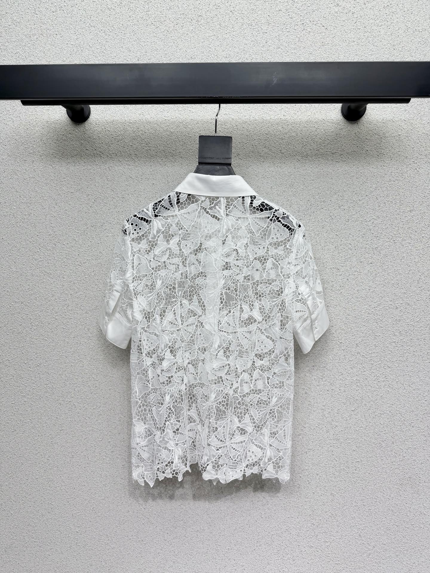 CD Water-soluble Floral Lace Shirt 393905