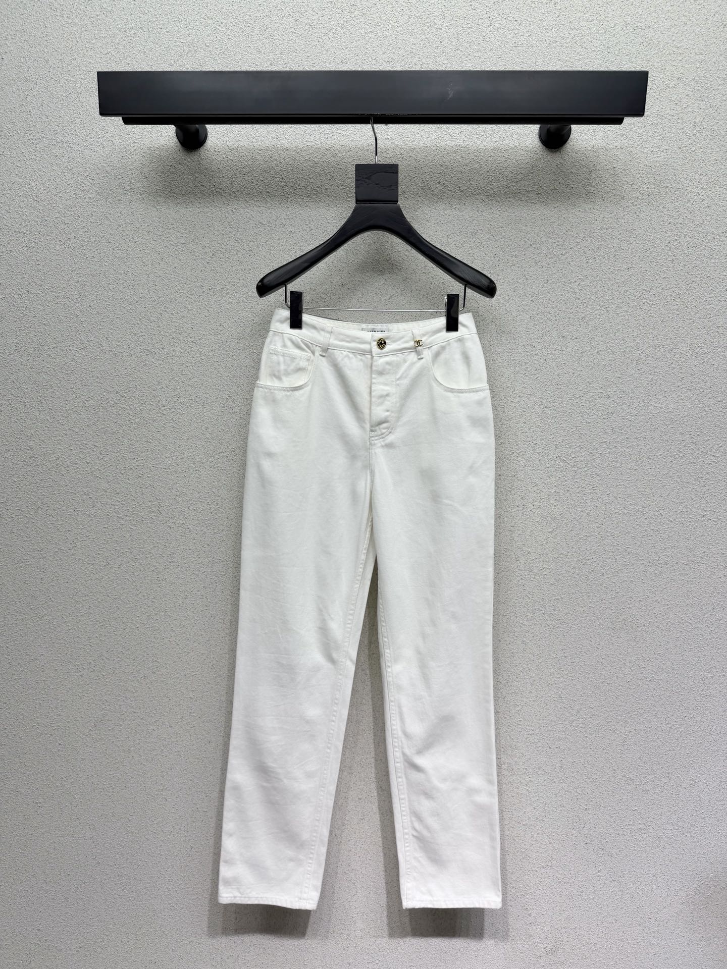 CC 26s Metal Buckle Pockets Jeans White Denim 404488