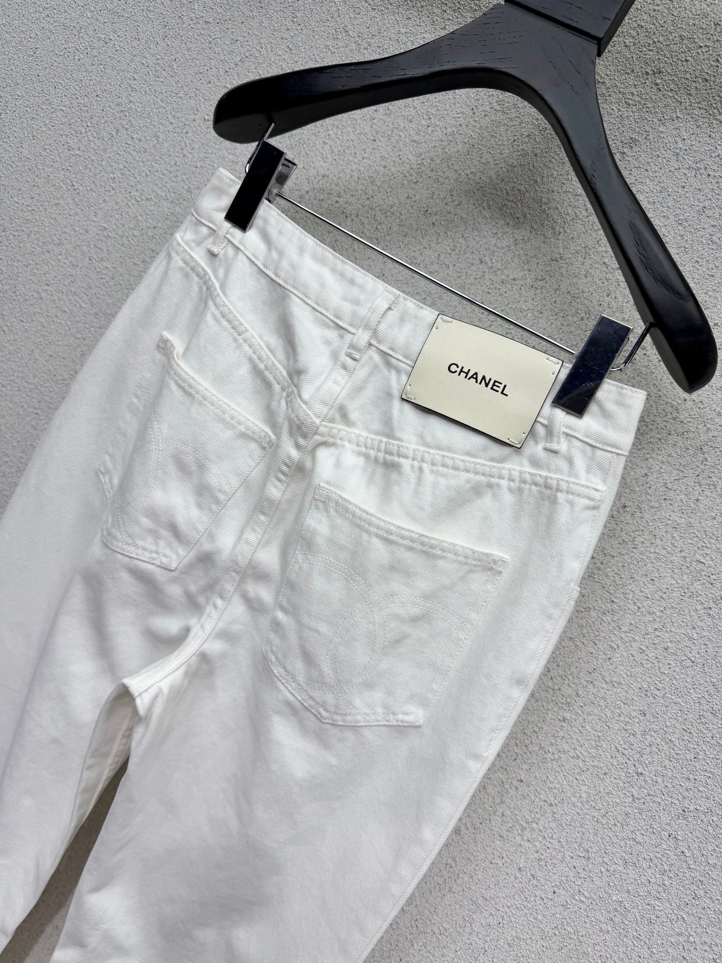 CC 26s Metal Buckle Pockets Jeans White Denim 404488