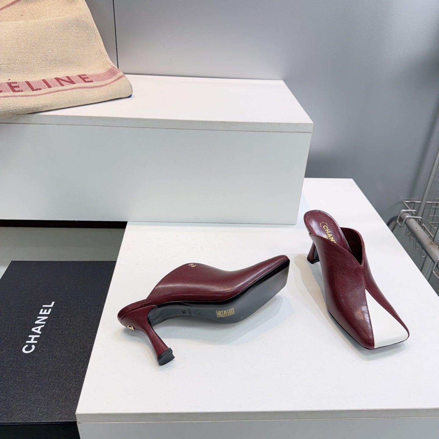 CC Fall 2026 Square Toe High-Heeled Sandals 7cm Burgundy White Sheepskin