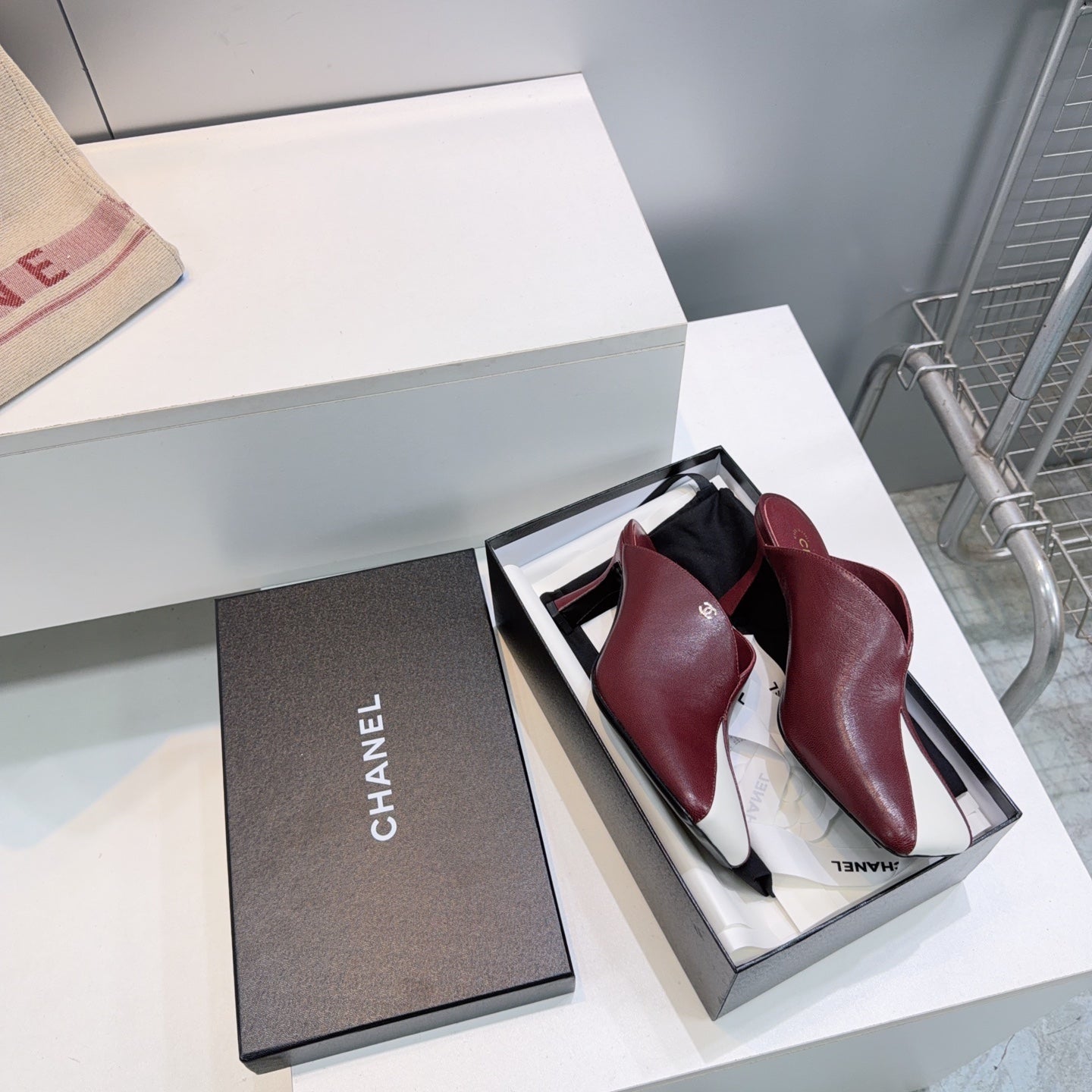 CC Fall 2026 Square Toe High-Heeled Sandals 7cm Burgundy White Sheepskin