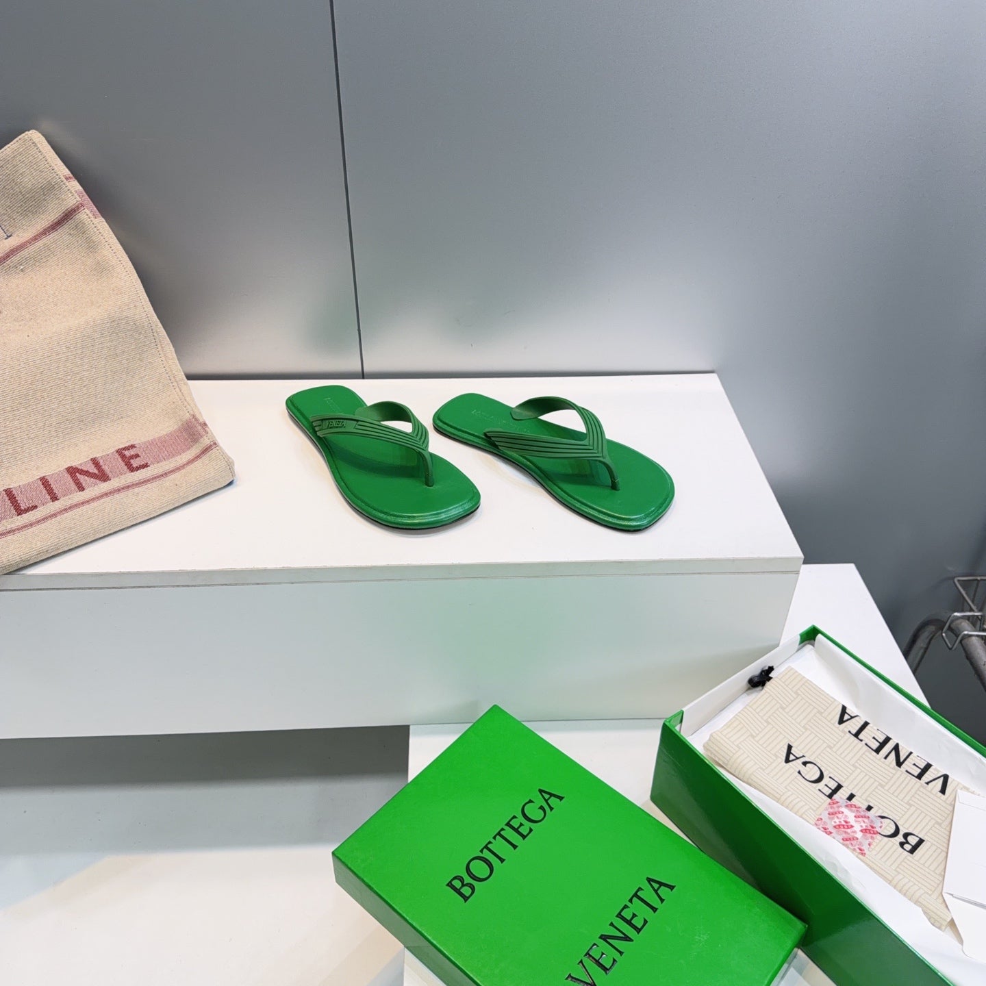 BV Sampieri Thong Sandal Green Rubber 842934