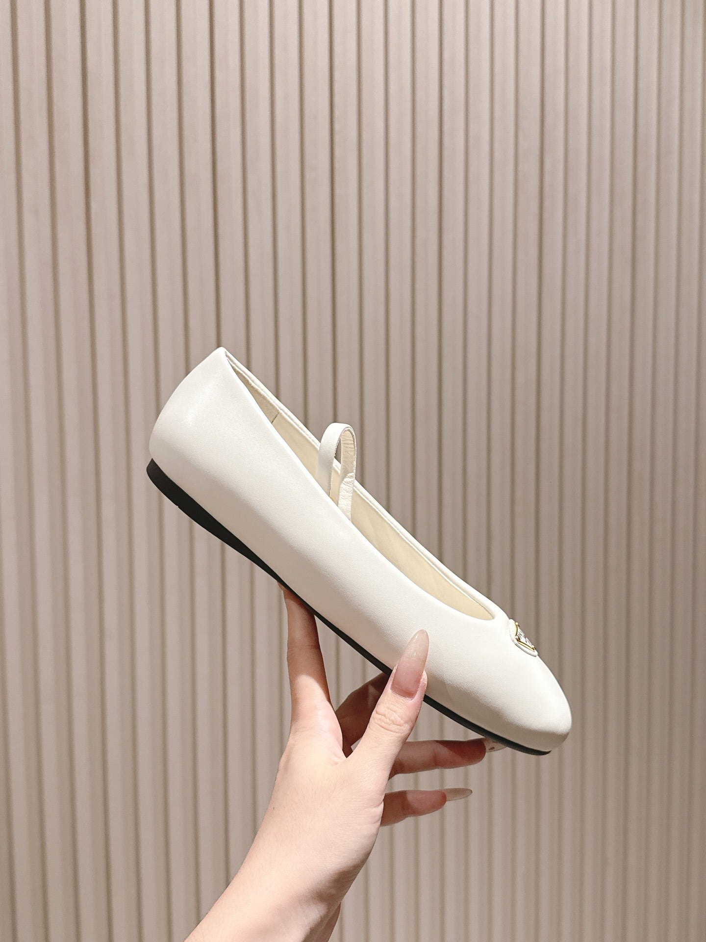 PRA 25s Ballet Flats White Cowhide 449716