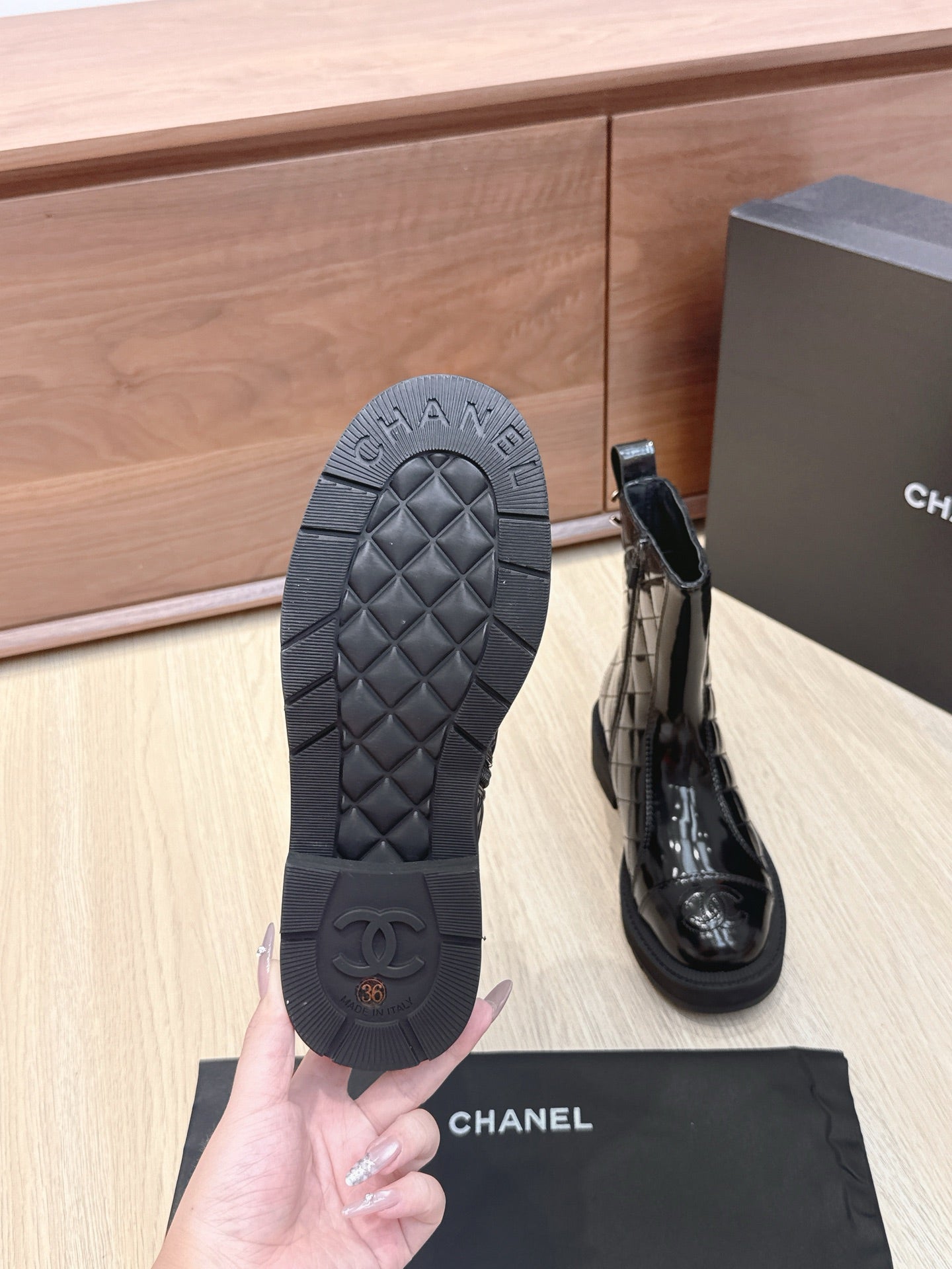 CC 25s Knight Ankle Boots 50mm Black Quilted Patent Leather 461560