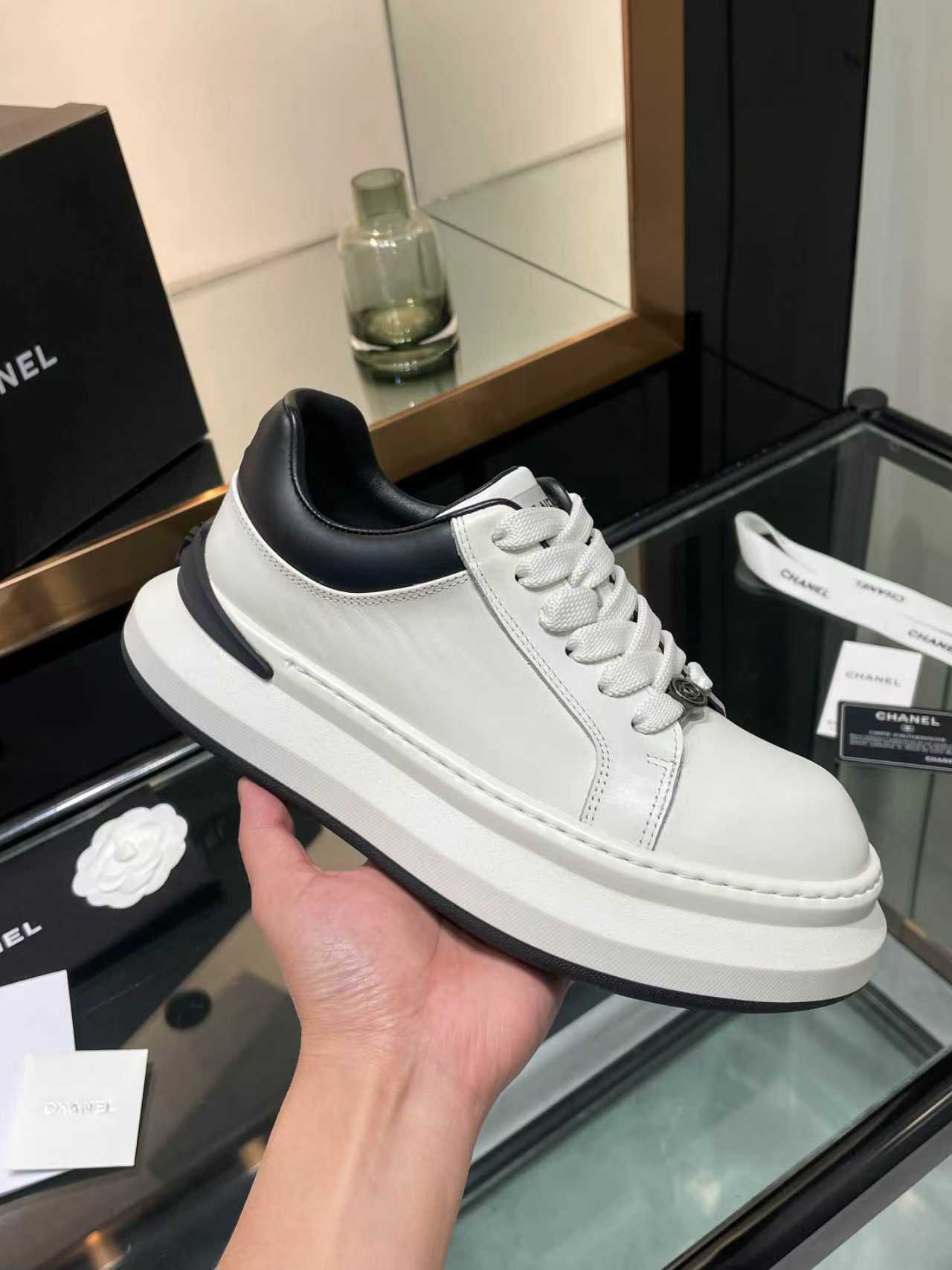 CC 26s Oversized Sneaker White Black Lambskin 935464