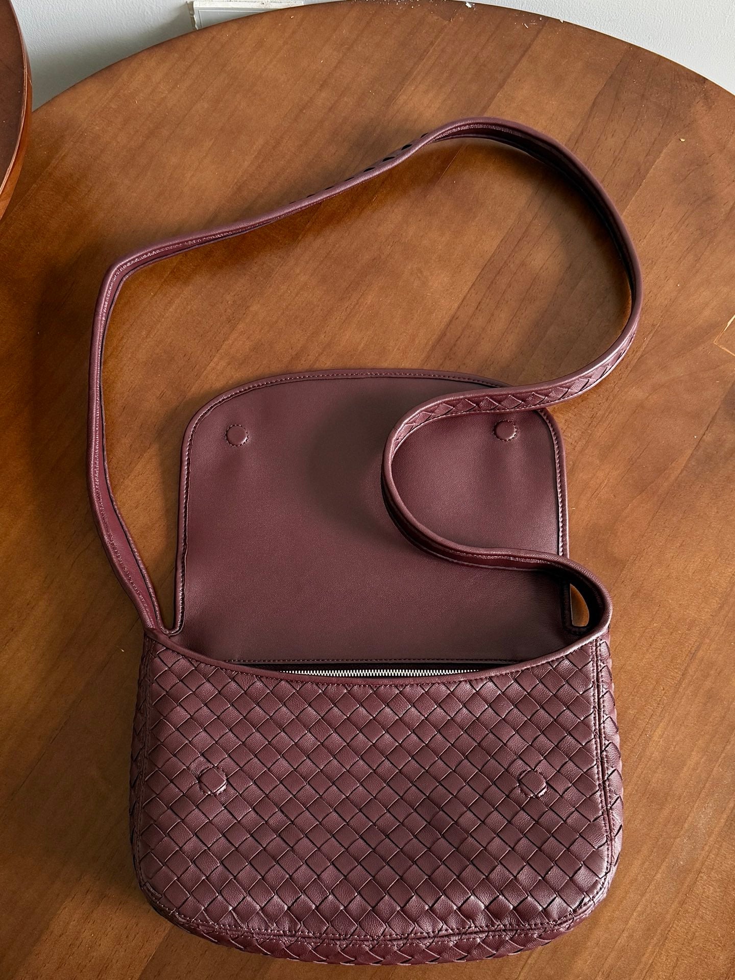 BV Veneto Flap Messenger Burgundy Intrecciato Leather