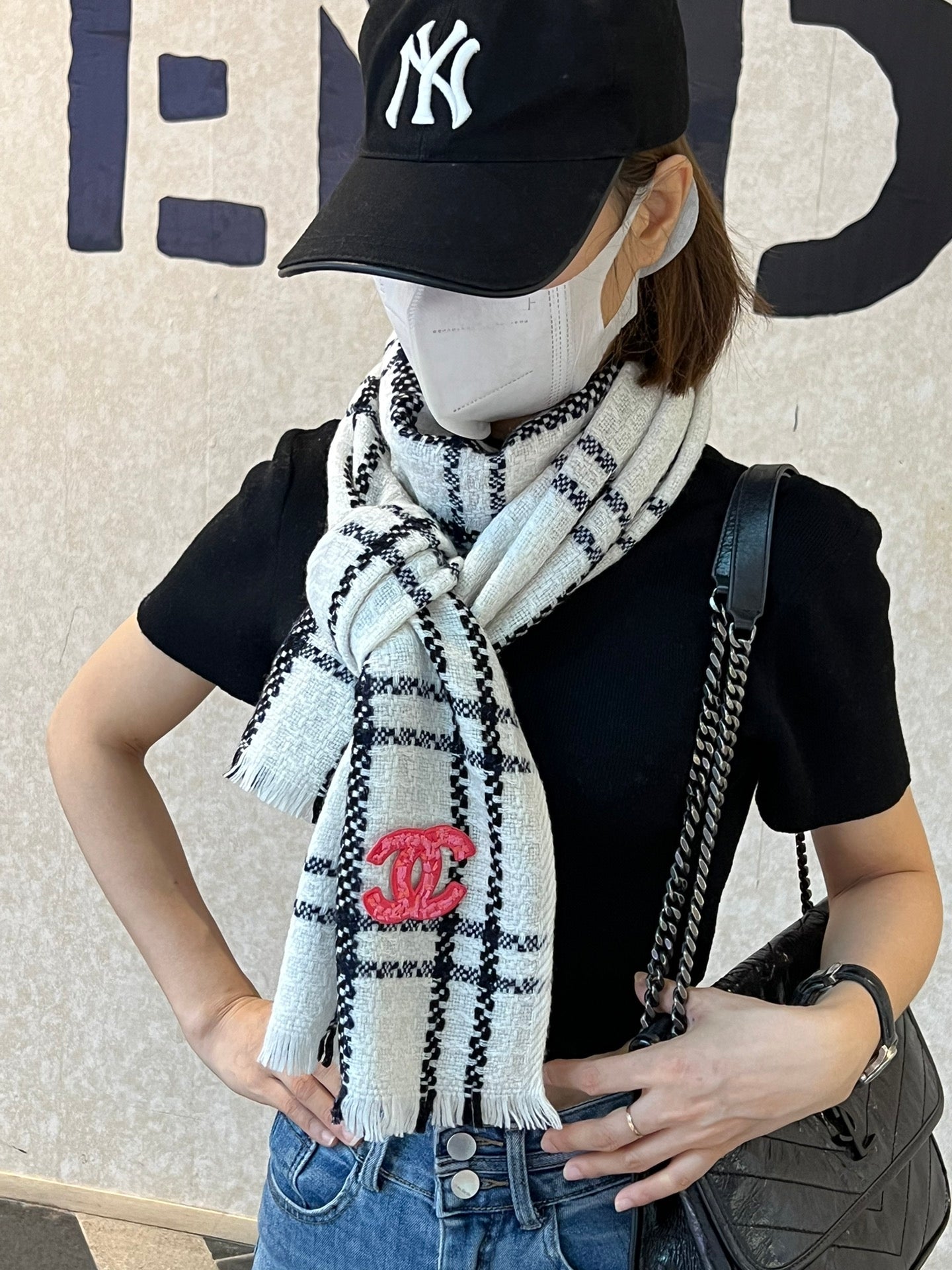 CC Scarf 190 CM In White With Black Stripes Wool 420038