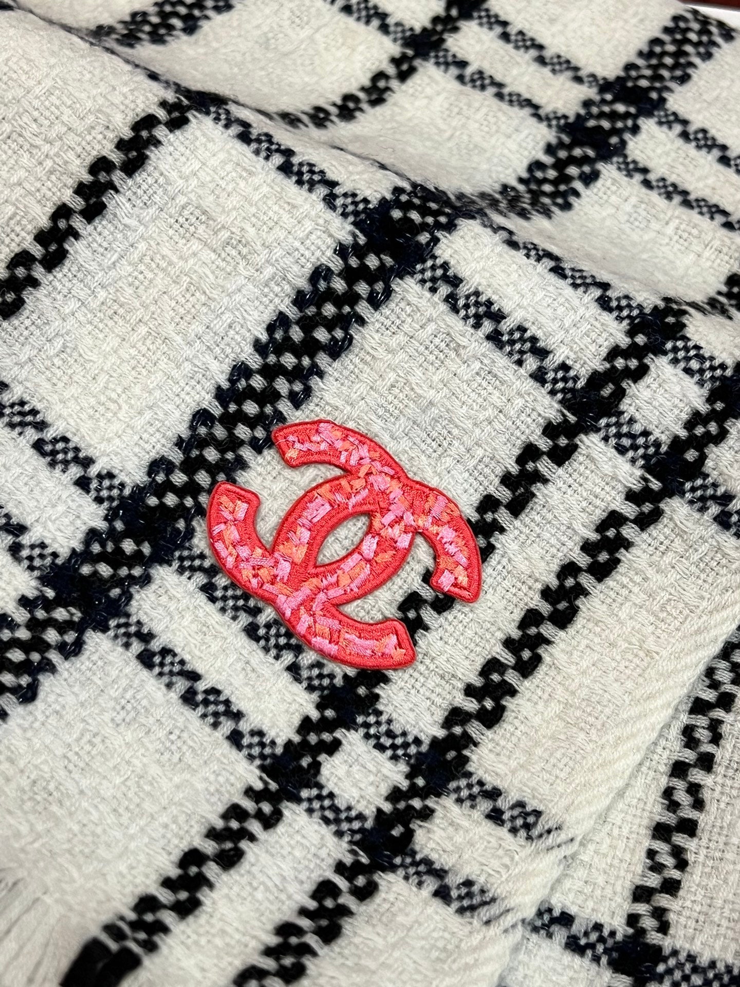 CC Scarf 190 CM In White With Black Stripes Wool 420038