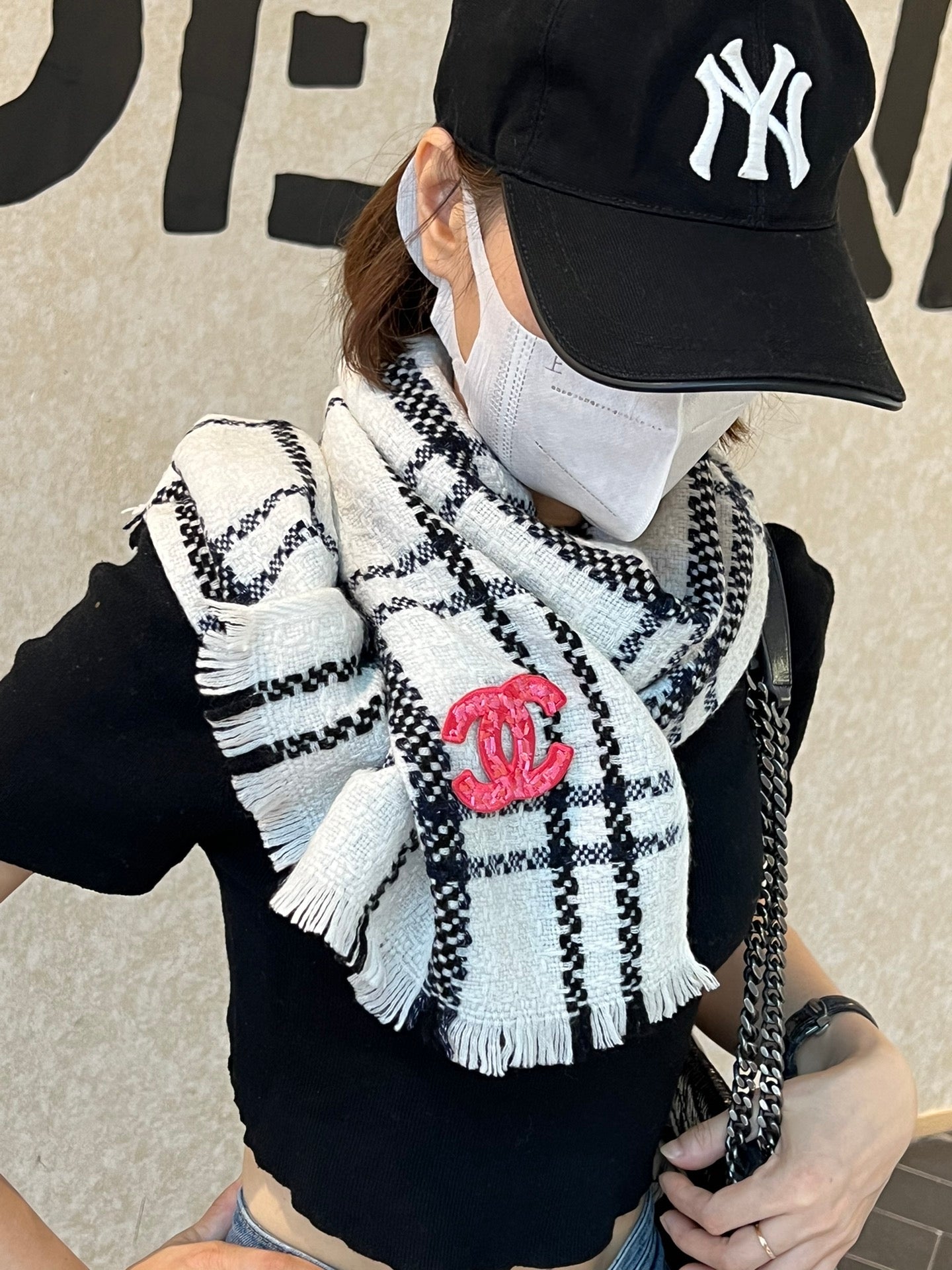 CC Scarf 190 CM In White With Black Stripes Wool 420038